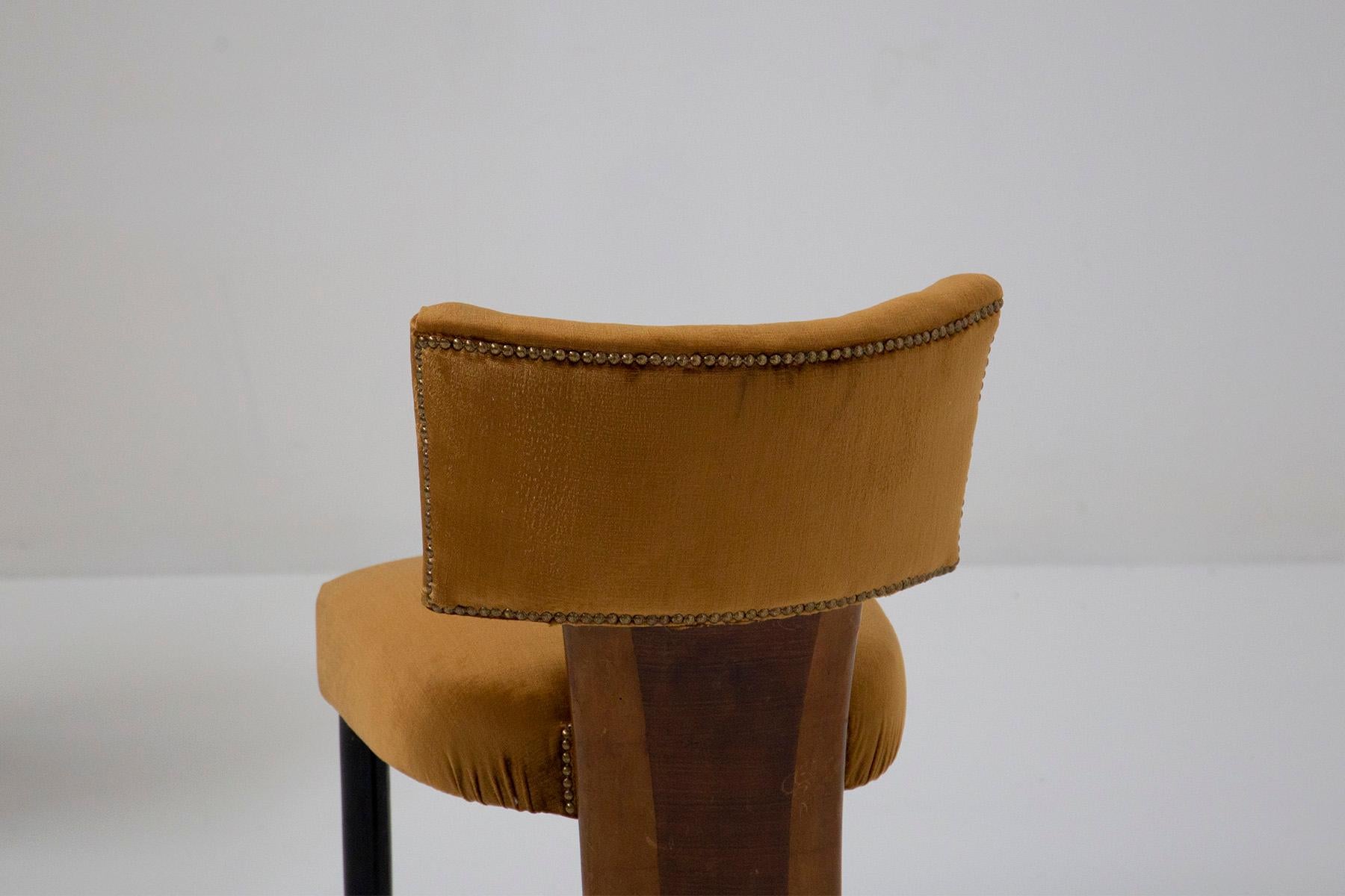 Mid-Century Modern Elegant Pair of Armchairs Attributed to Gio Ponti in Yellow Velvet For Sale