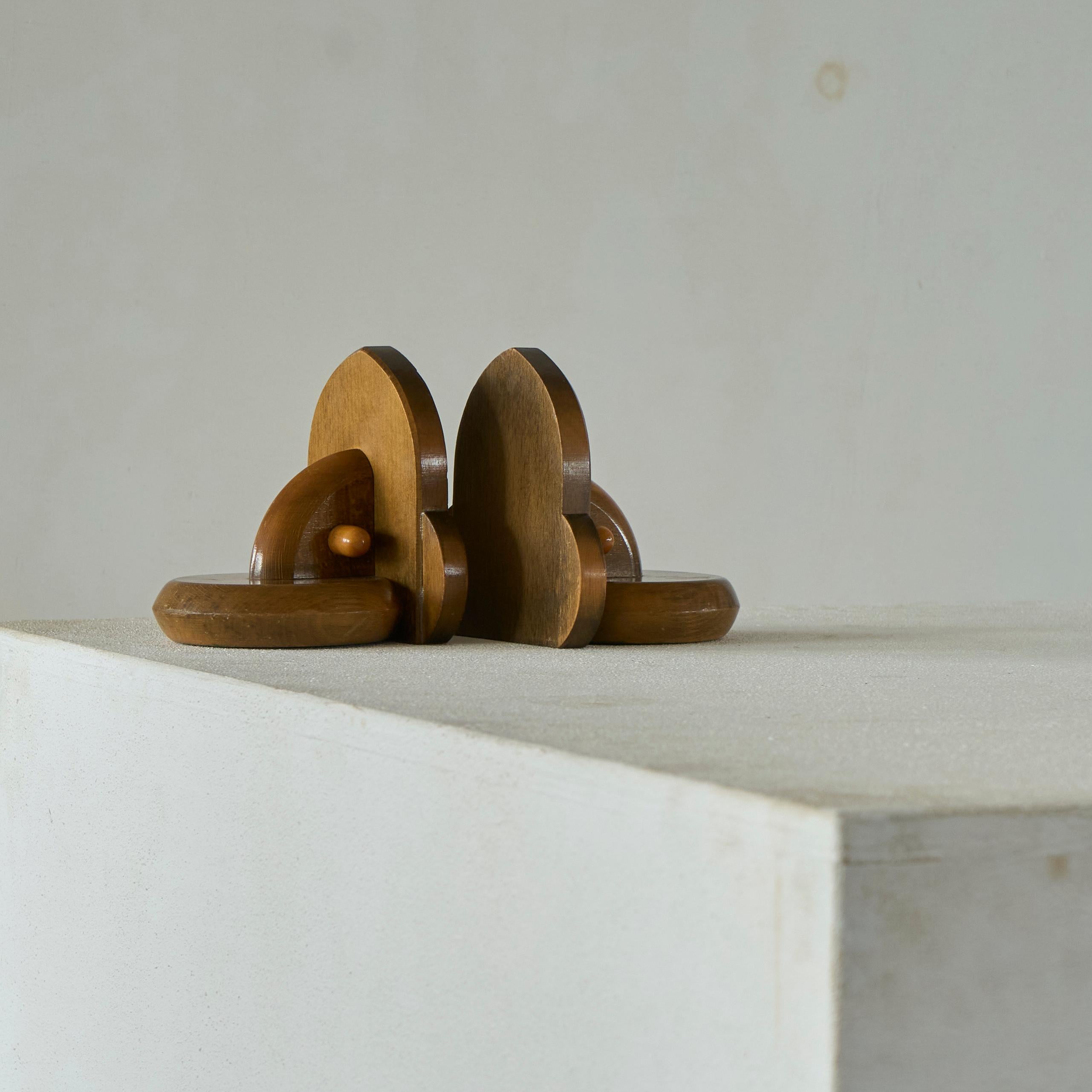 European Elegant Pair of Art Deco Bookends in Wood 1930s For Sale