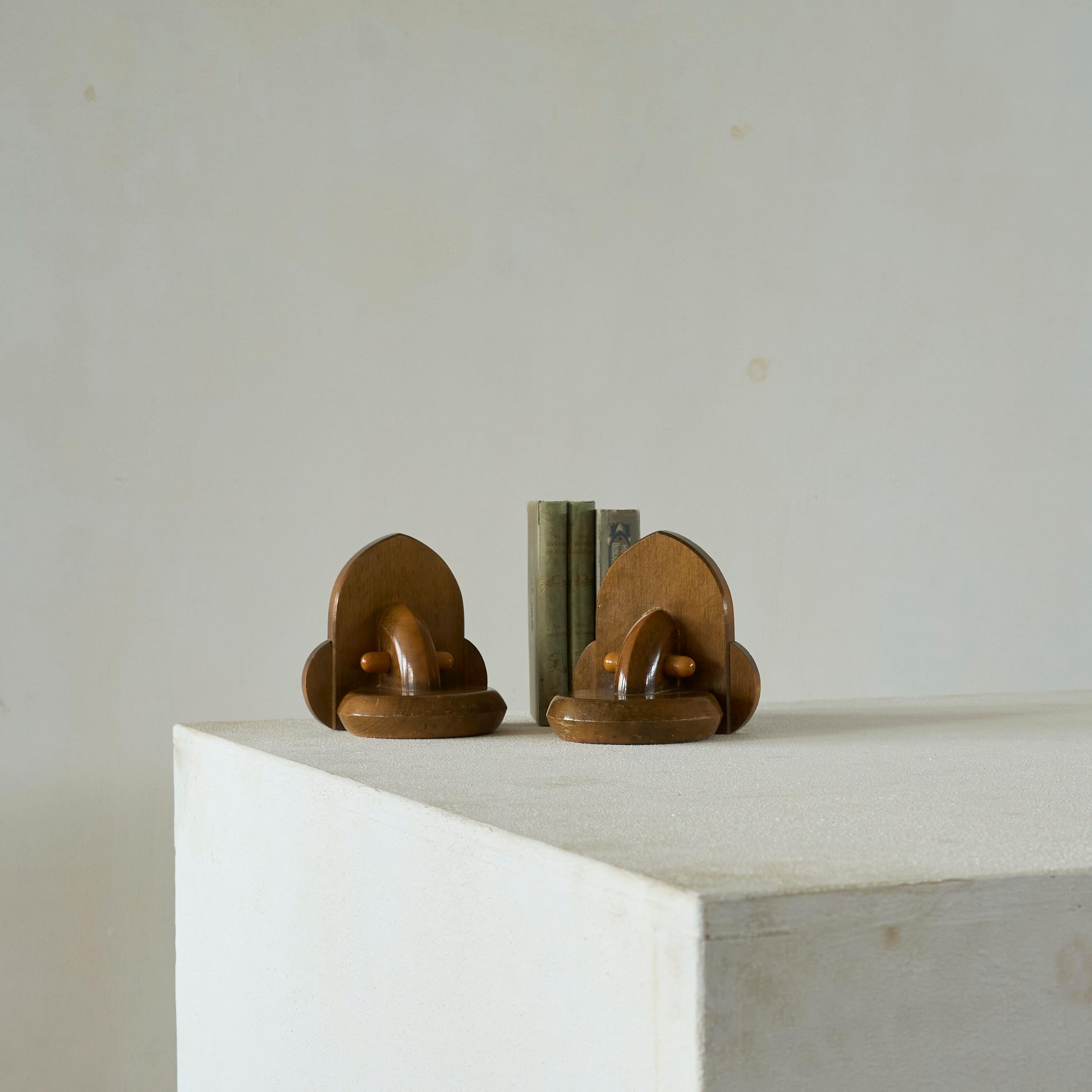 Elegant Pair of Art Deco Bookends in Wood 1930s For Sale 1