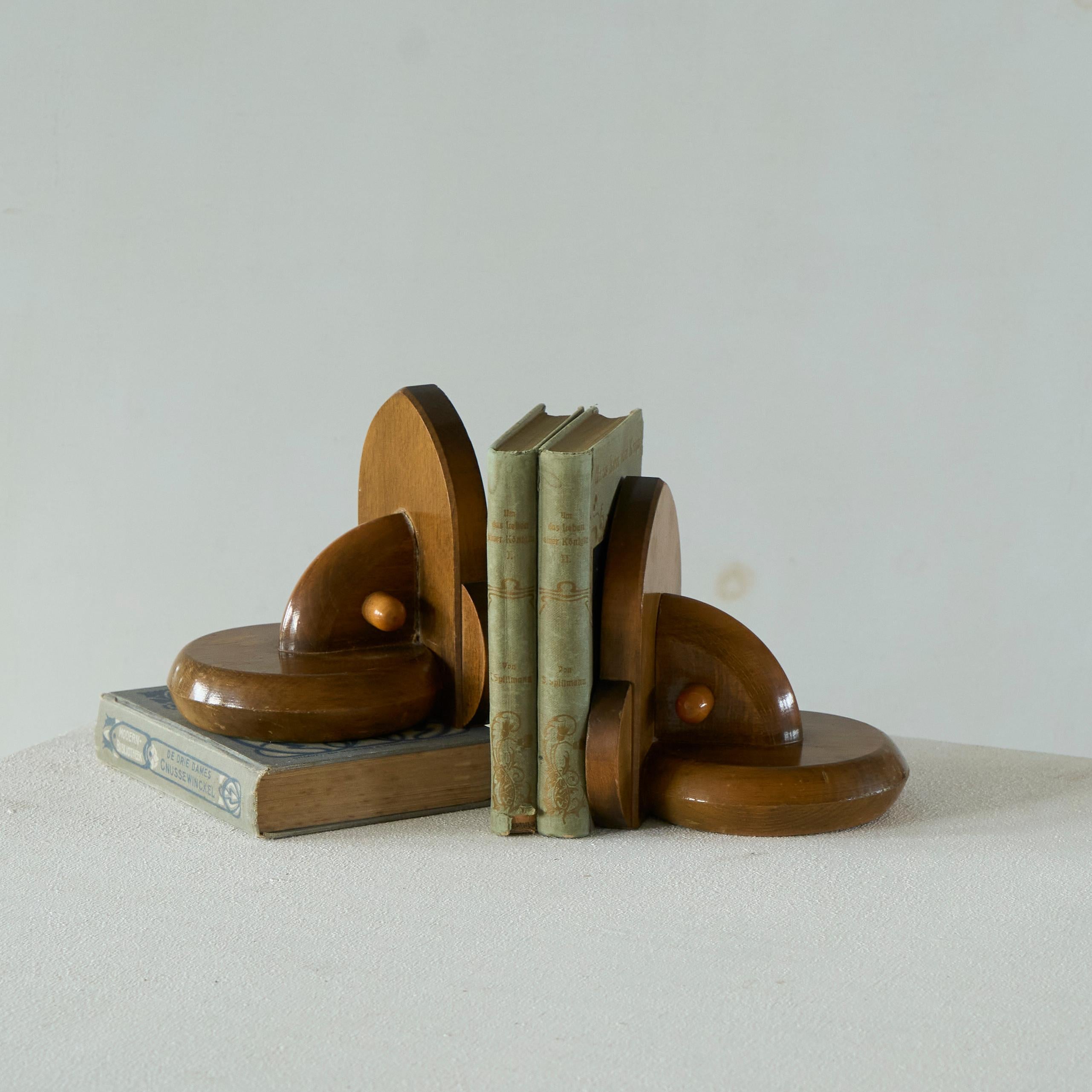 Elegant Pair of Art Deco Bookends in Wood 1930s For Sale 2