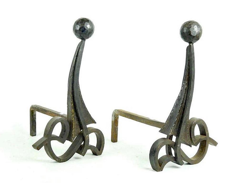 Mid-Century Modern Elegant Pair of Art Deco Hammered Iron Andirons Circa 1930/1950 For Sale