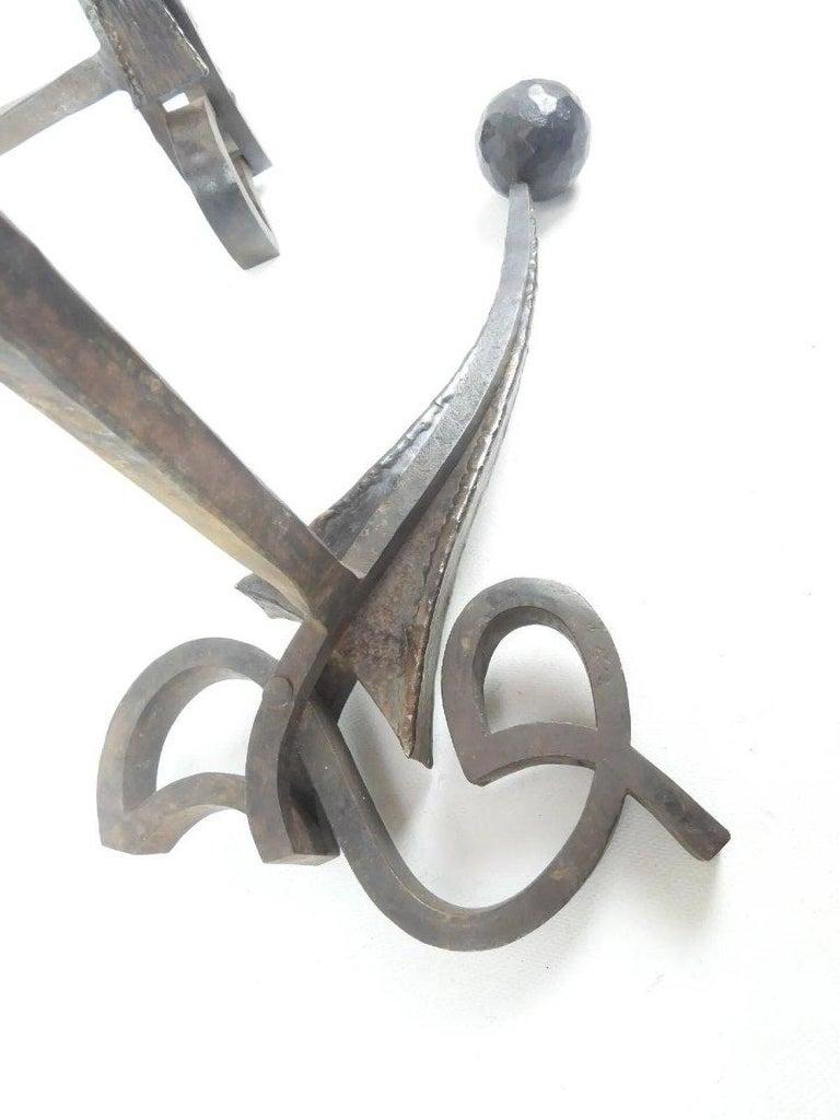 Mid-20th Century Elegant Pair of Art Deco Hammered Iron Andirons Circa 1930/1950 For Sale
