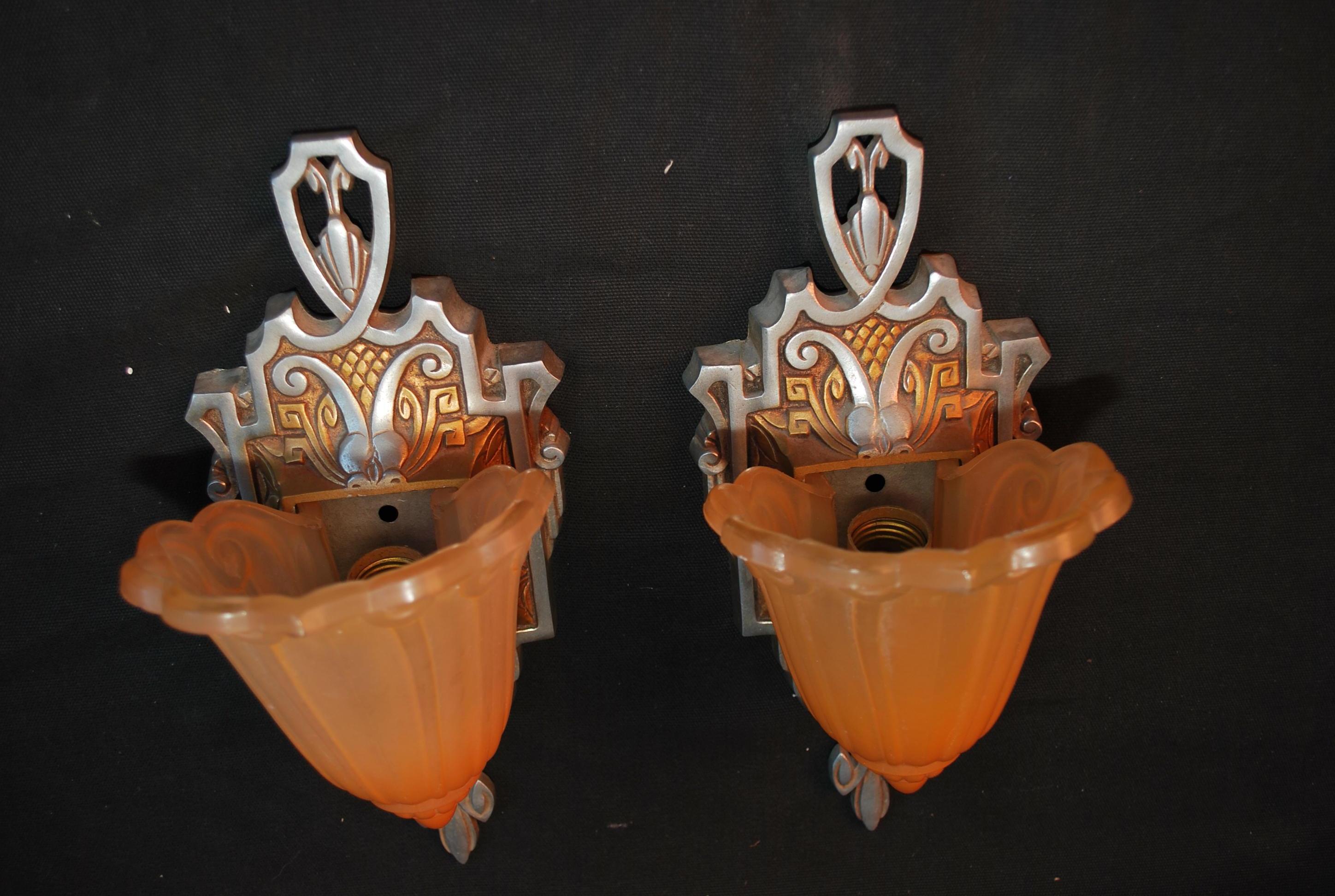 elegant pair of Art Deco sconces In Good Condition For Sale In Los Angeles, CA