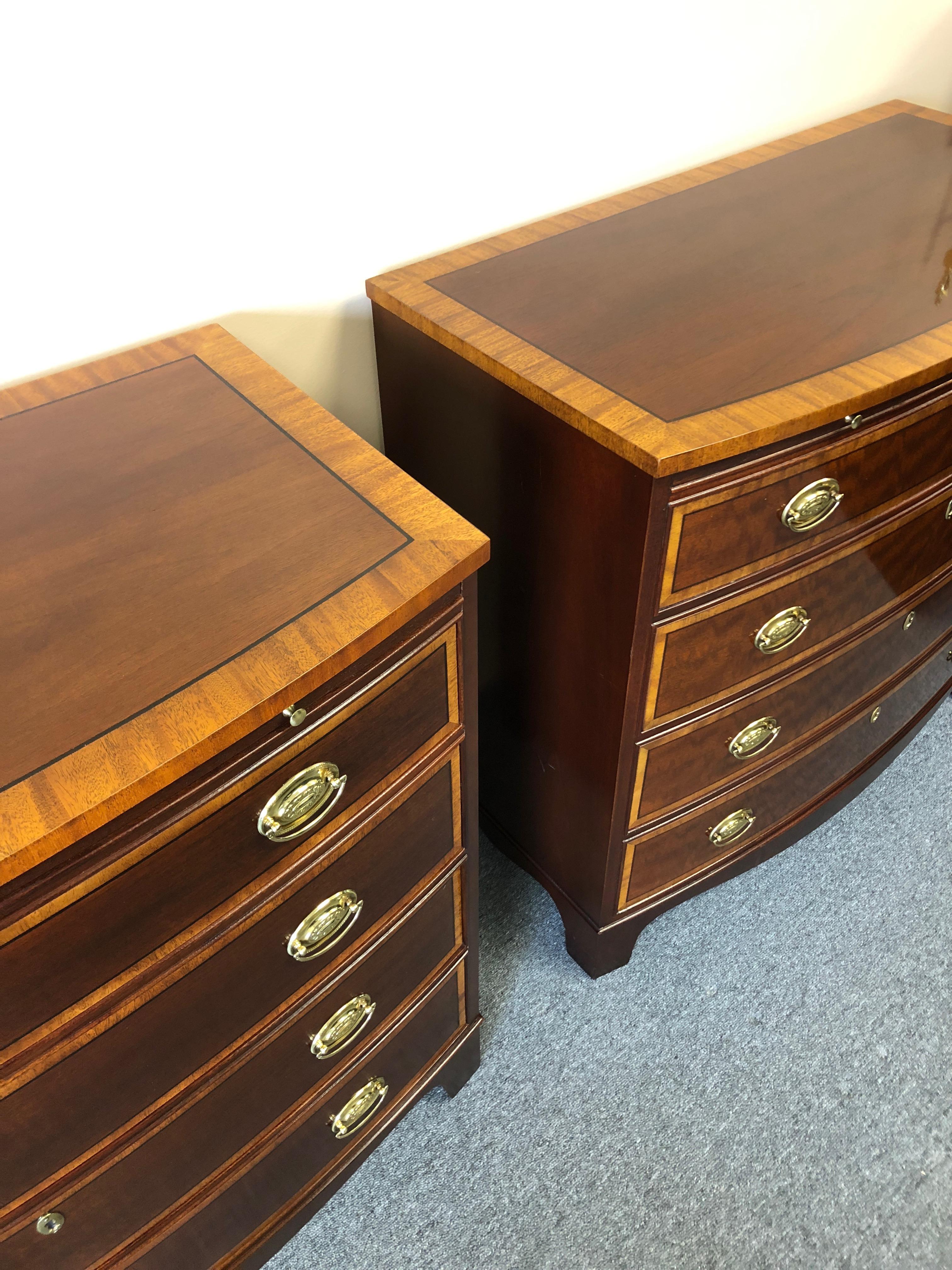 Elegant Pair of Baker Mahogany and Satinwood Bachelor Chests Nightstands In Excellent Condition In Hopewell, NJ