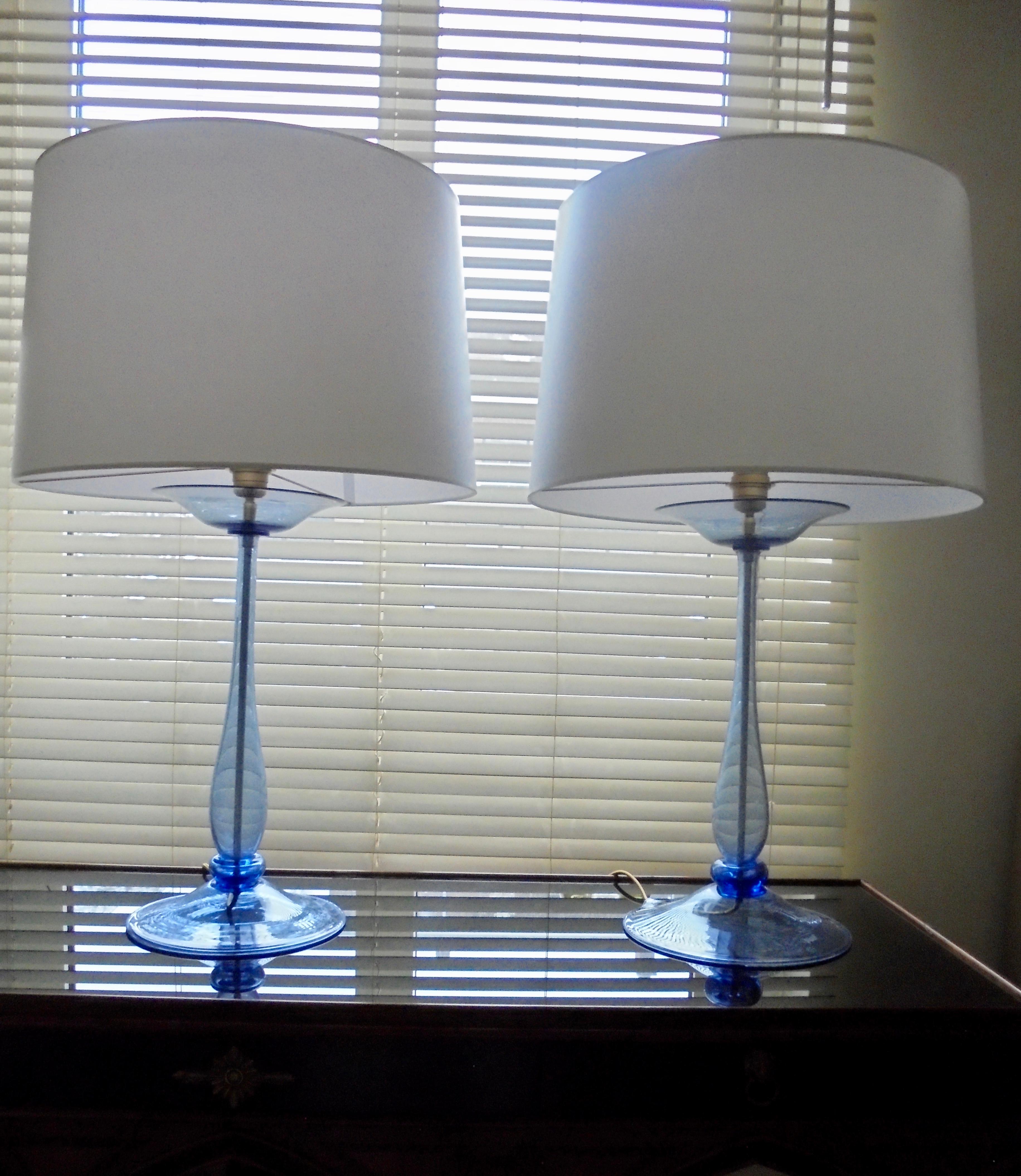 Fine pair of Murano lamps (Venini- Cappellin &Co).
One light, fully rewired with new lampshades,
circa1930.