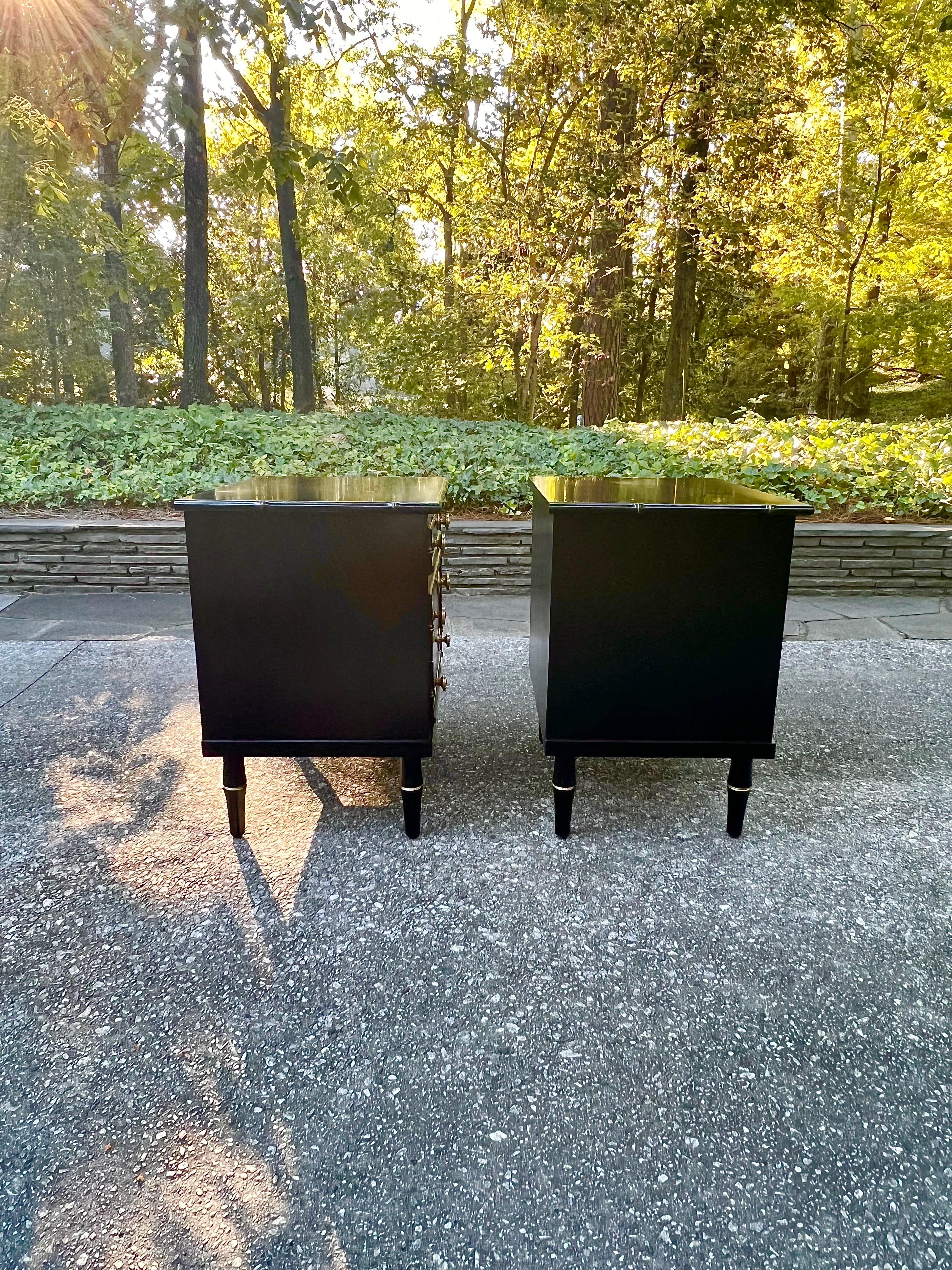 Elegant Pair of Black Lacquer and Brass Small Chests by Ficks Reed, circa 1960 In Excellent Condition For Sale In Atlanta, GA