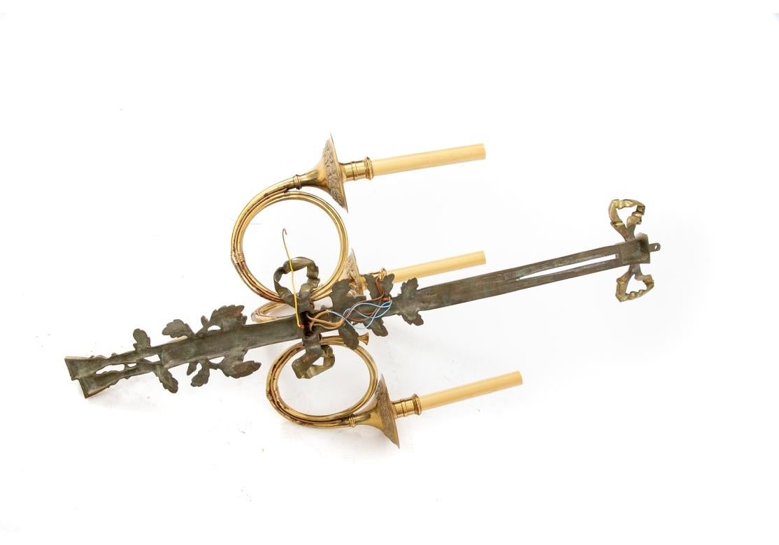 Elegance Paire d'appliques en laiton en forme de corne de chasse et de sabot en vente 2