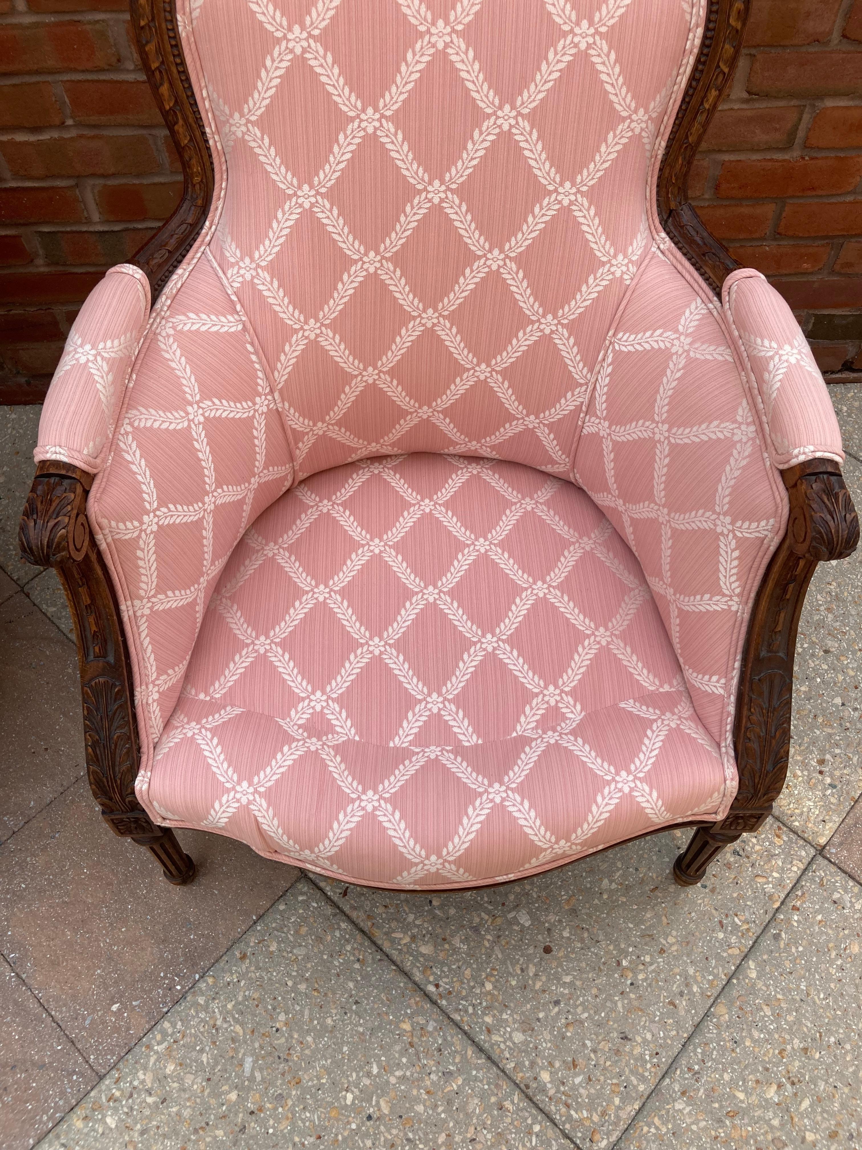 Louis XVI Elegant Pair of Rosey Pink French Style Bergere Chairs with Walnut Frames