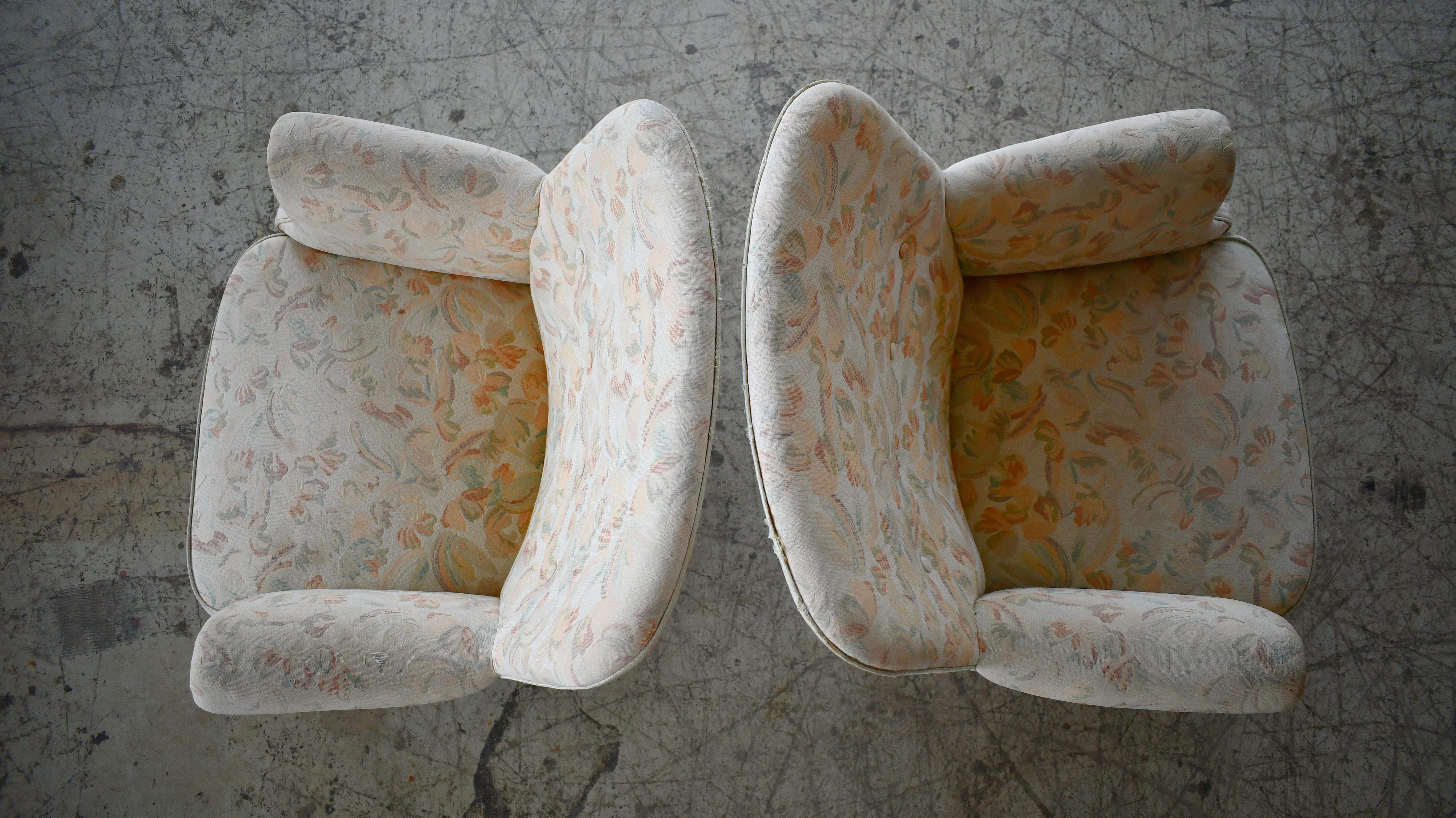 Mid-20th Century Elegant Pair of Danish 1950s Lounge Chairs Style of Peter Hvidt