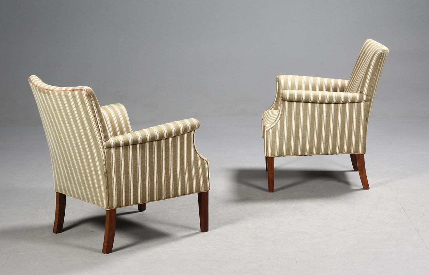 Mid-20th Century Elegant Pair of Danish 1950s Small Lounge Chairs in Savak Wool