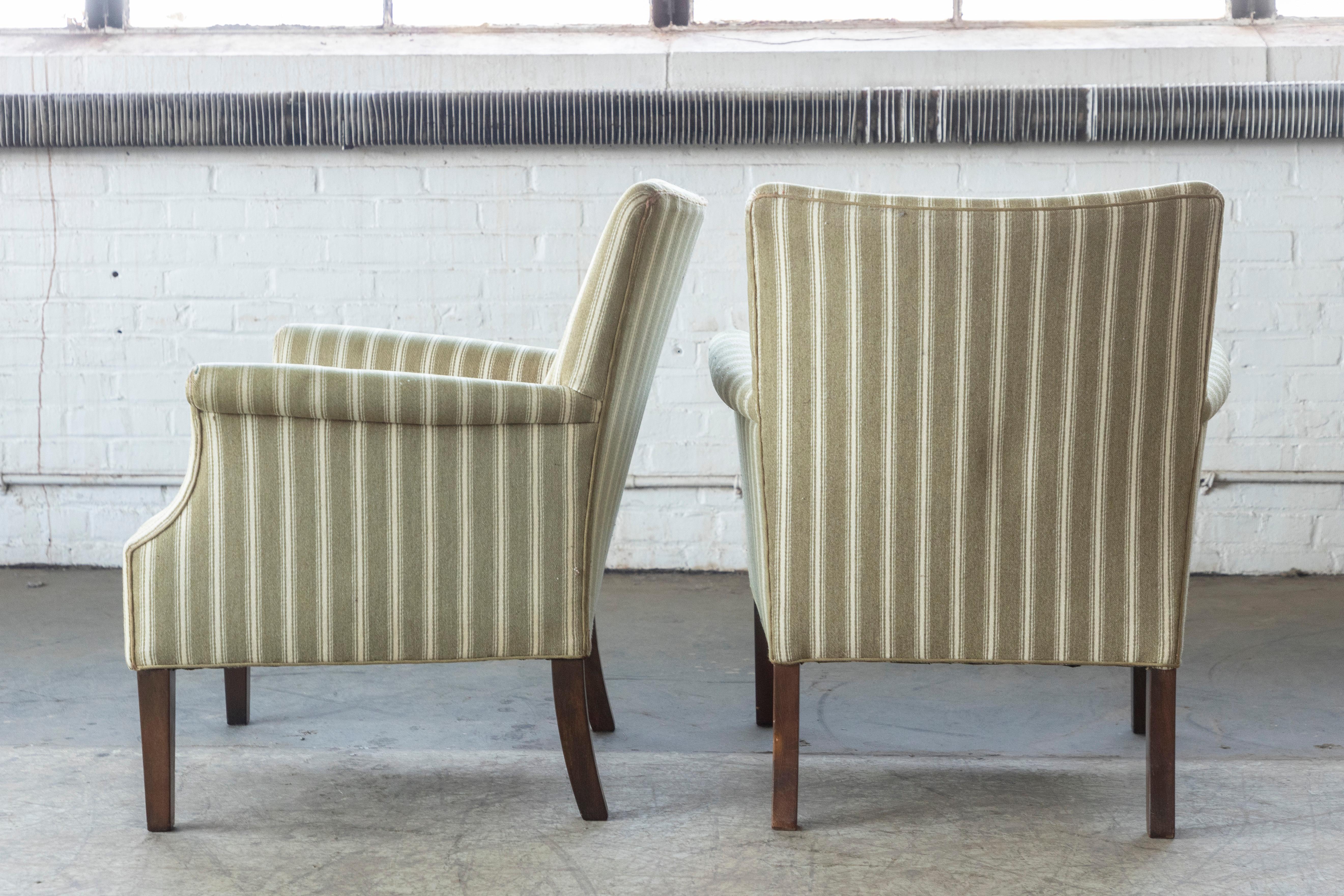 Elegant Pair of Danish 1950s Small Lounge Chairs in Savak Wool 3