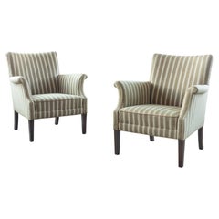 Elegant Pair of Danish 1950s Small Lounge Chairs in Savak Wool