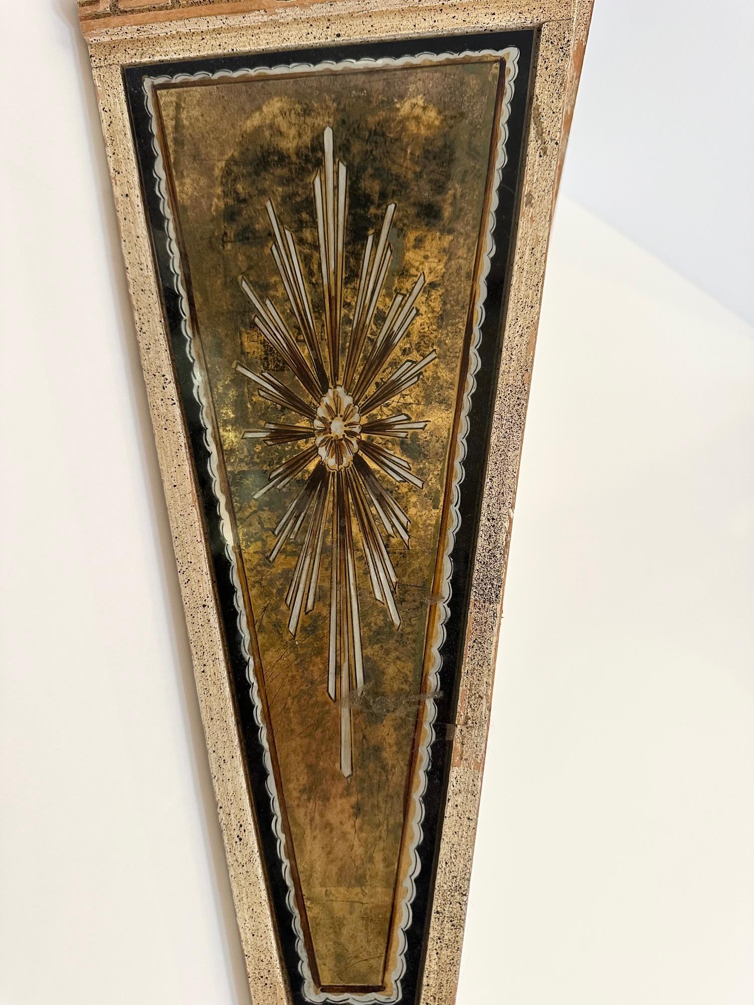 Elegant Pair of Eglomise & Wood Antique Wall Brackets In Good Condition For Sale In Hopewell, NJ