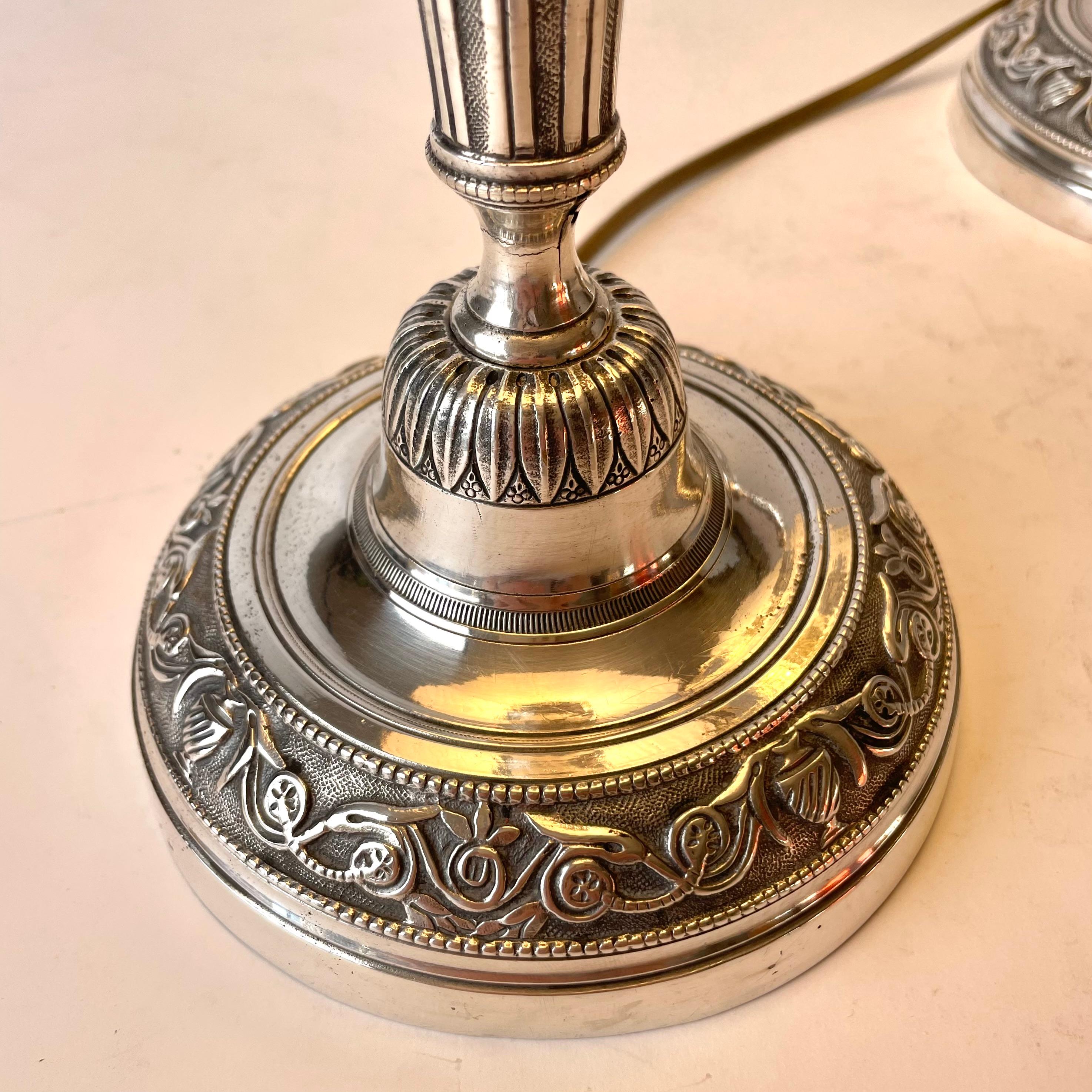 Élégante paire de lampes de table Empire, à l'origine chandeliers des années 1820 Bon état - En vente à Knivsta, SE