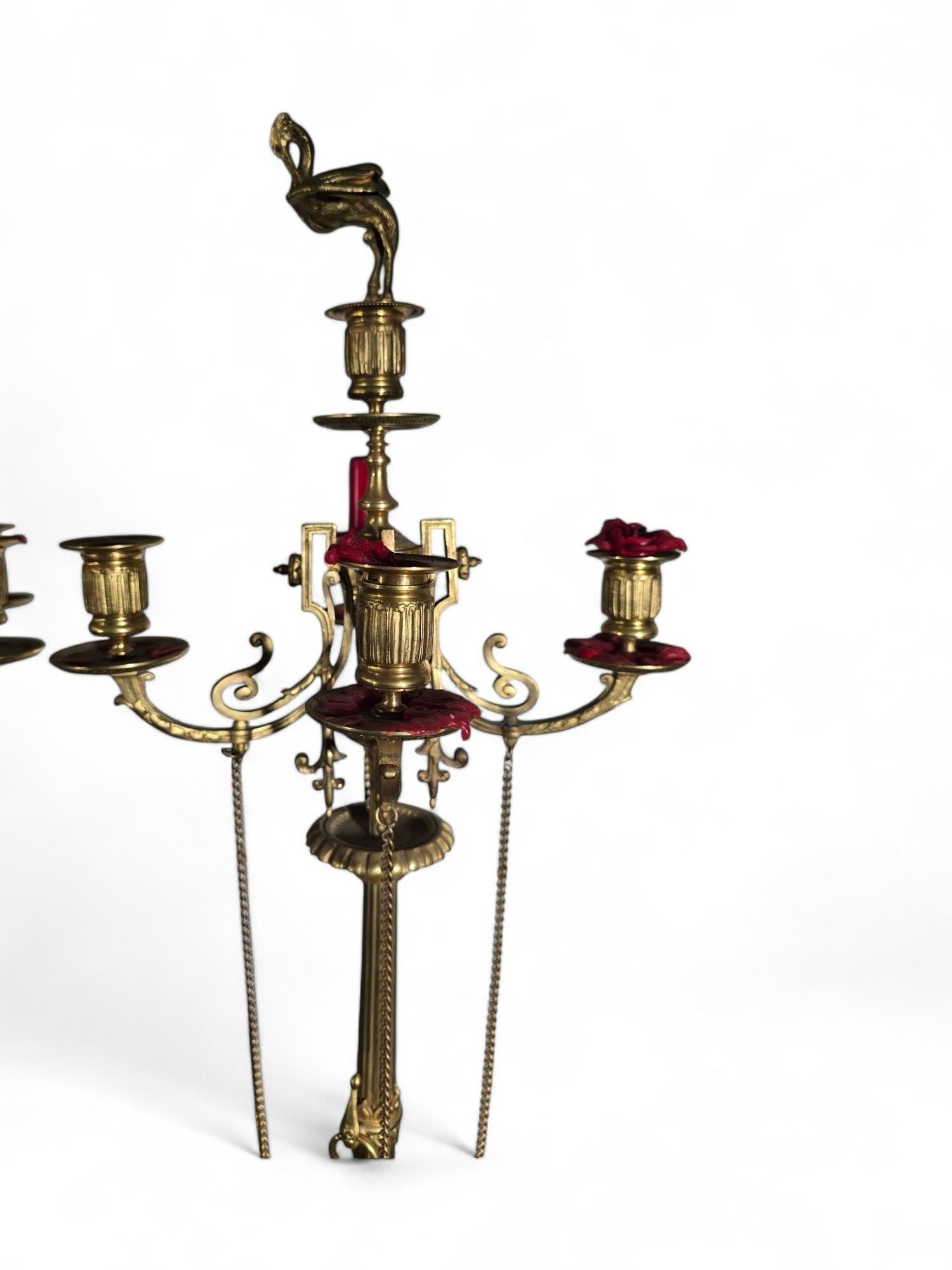 Elegante pareja de candelabros franceses de estilo griego del siglo XIX en venta 6