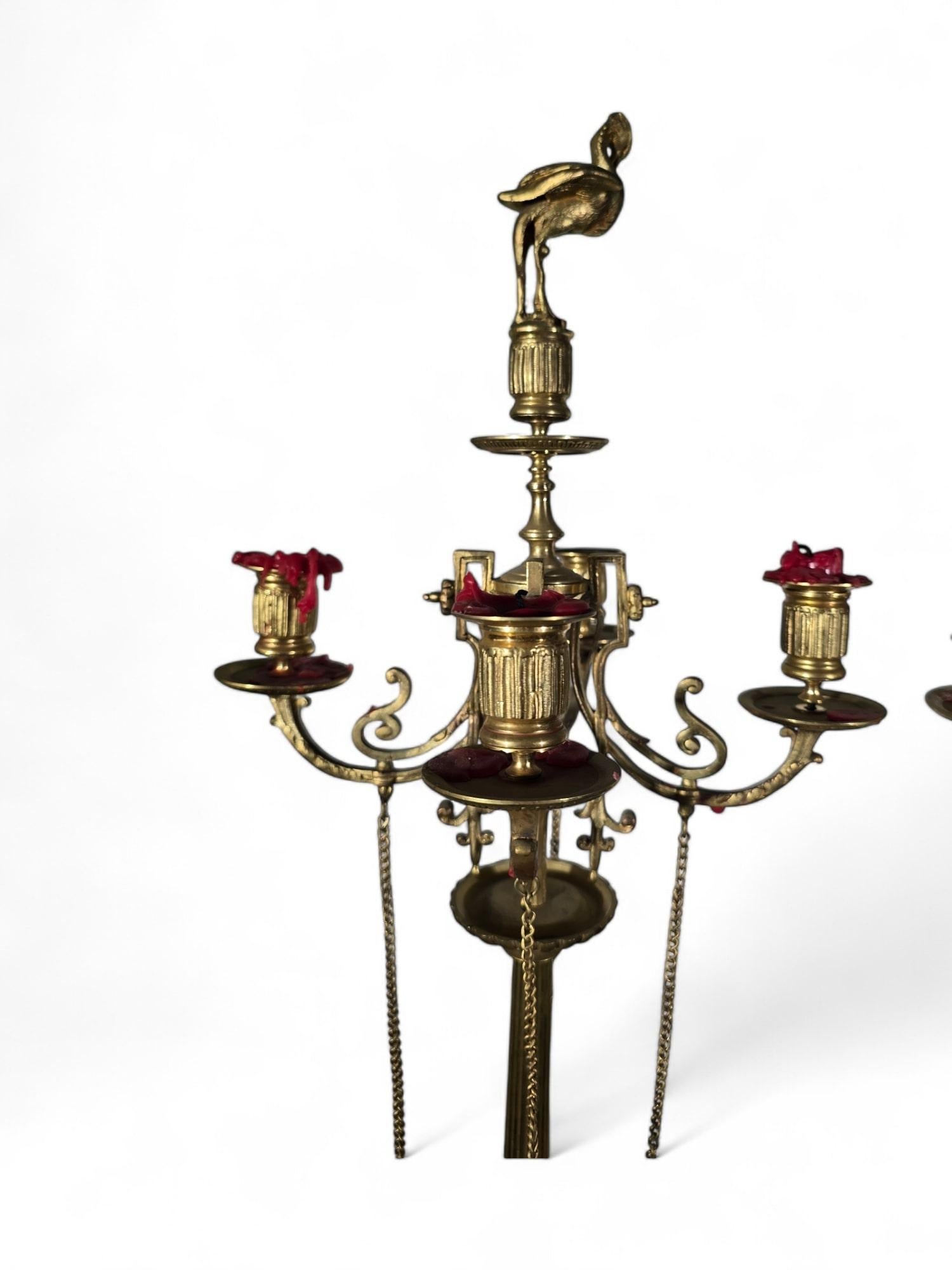 Elegante pareja de candelabros franceses de estilo griego del siglo XIX Fines del siglo XIX en venta
