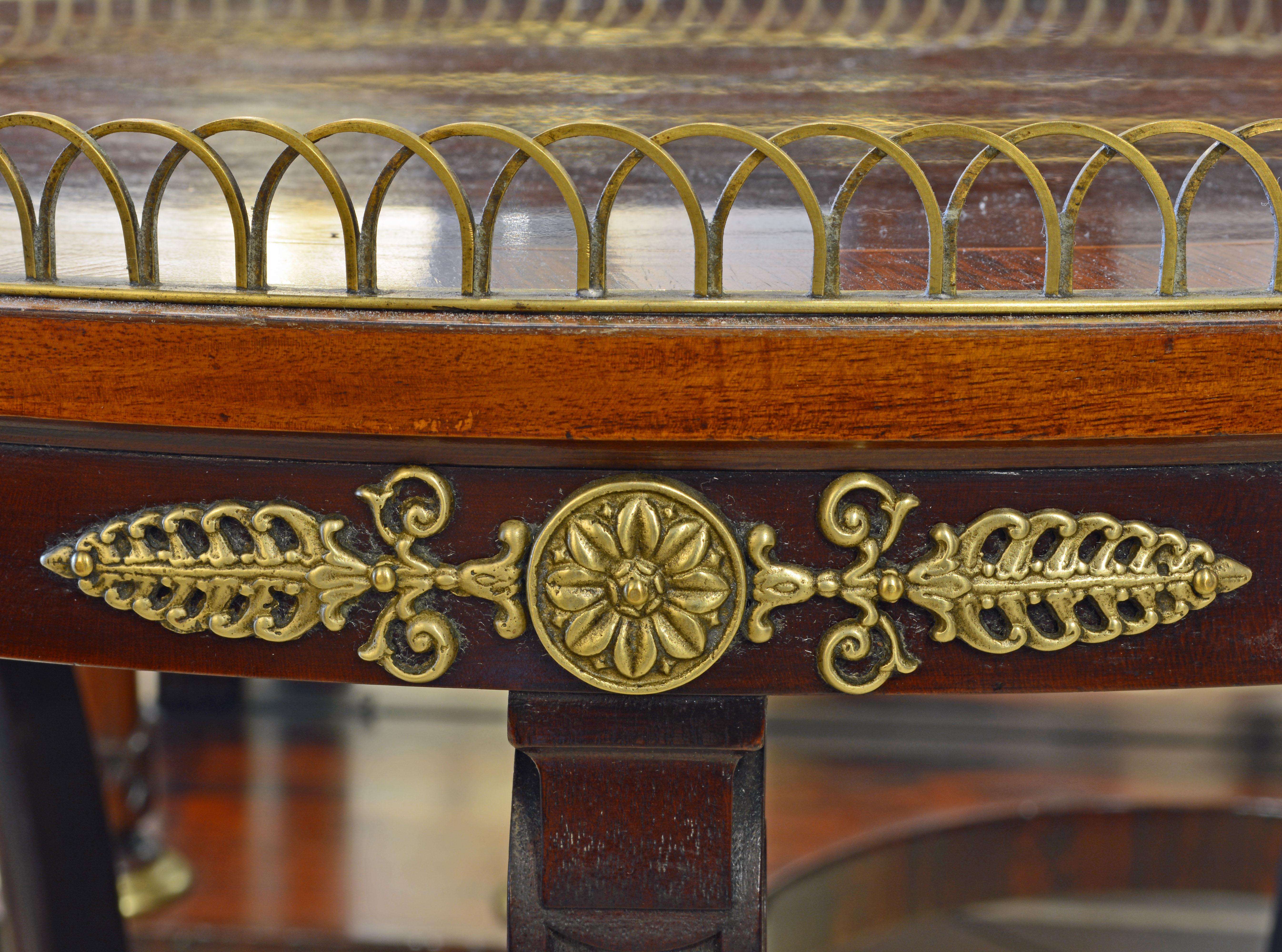 20th Century Elegant Pair of French Directoire Style Mahogany and Rosewood Gueridon Tables