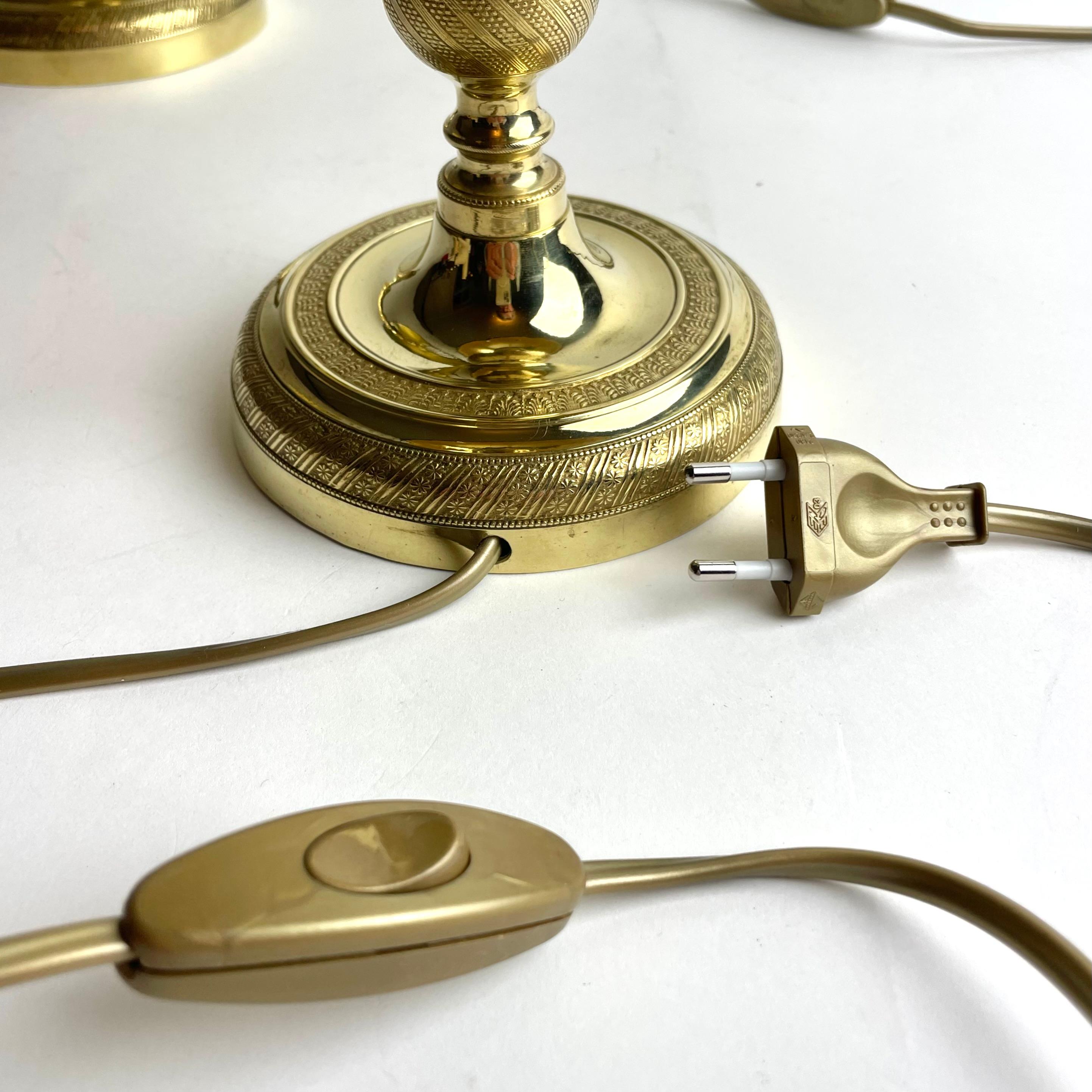 Elegante Pareja de Lámparas de Mesa de Bronce Imperio Francés, Década de 1820 en venta 7