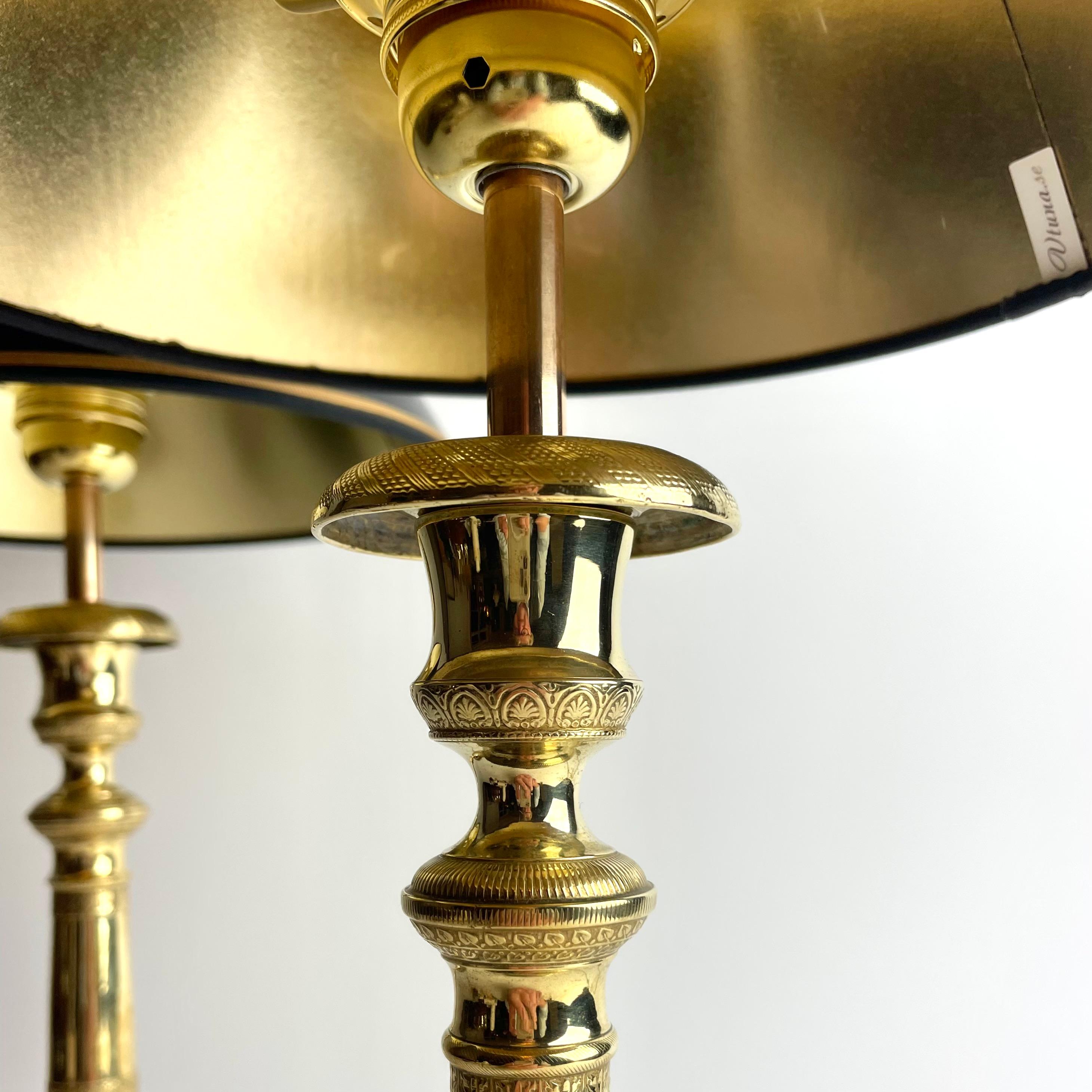 Elegante Pareja de Lámparas de Mesa de Bronce Imperio Francés, Década de 1820 en venta 3