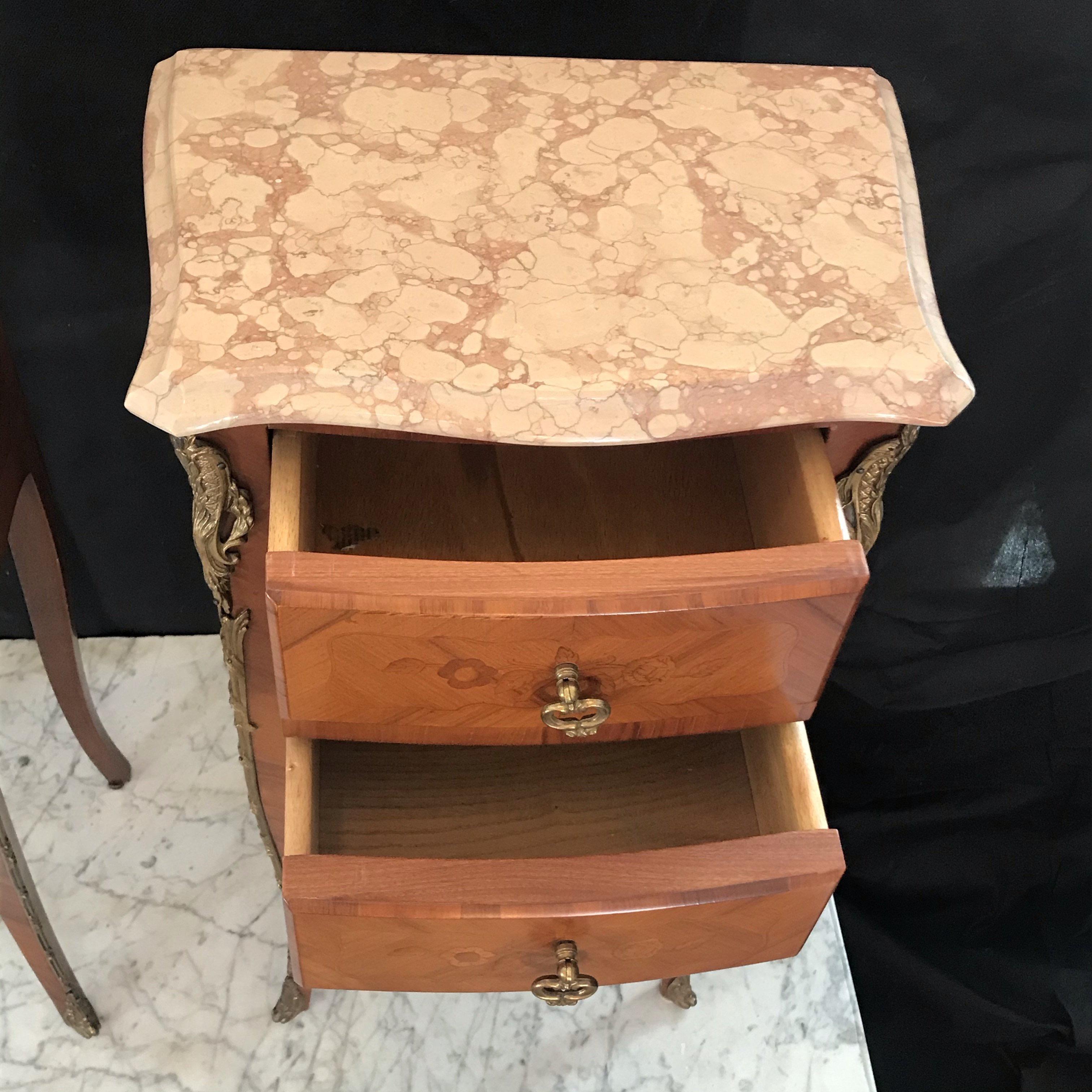 Elegant Pair of French Louis XV Marble-Top Nightstands In Good Condition In Hopewell, NJ
