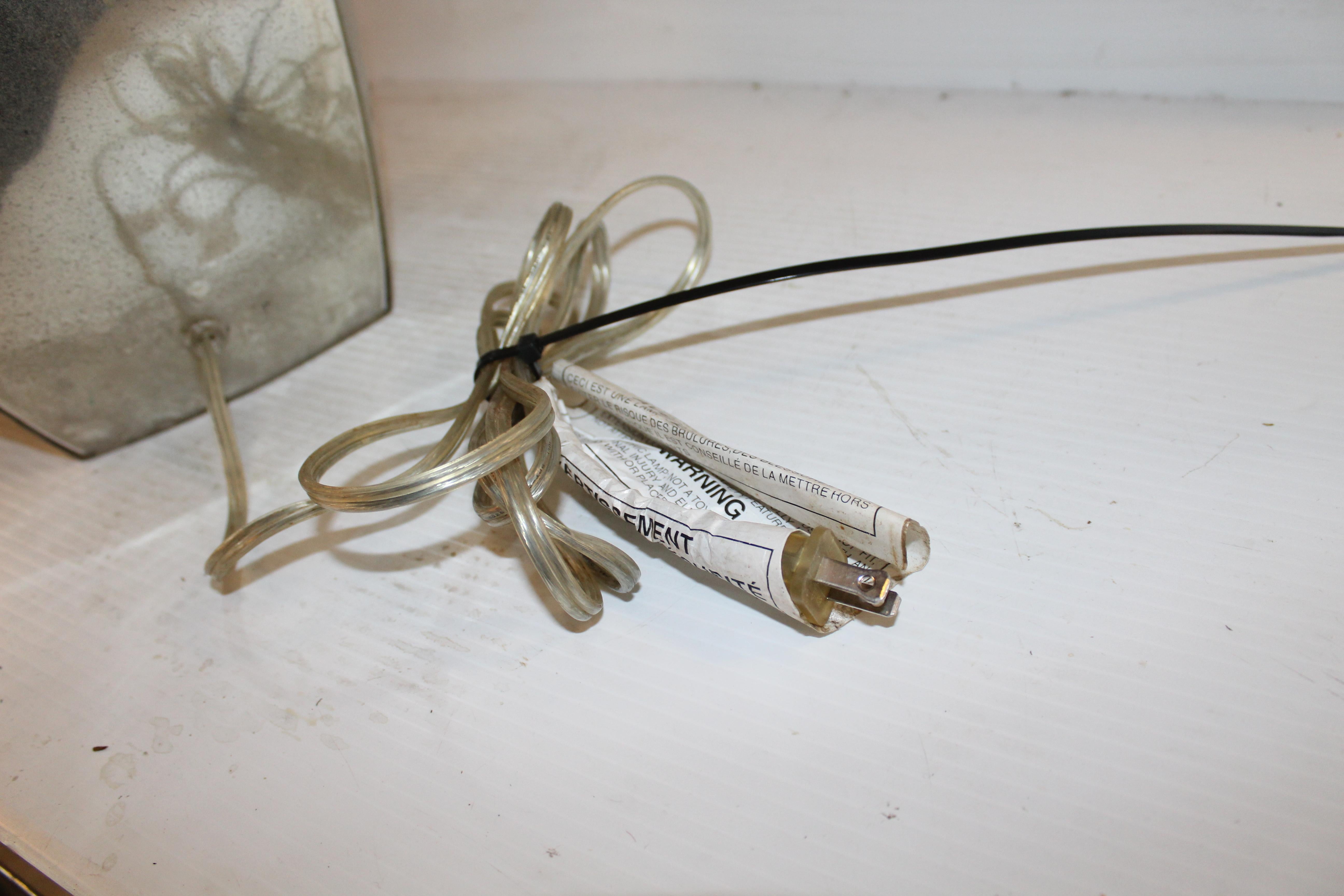 Elegante paire de lampes en verre en vente 9