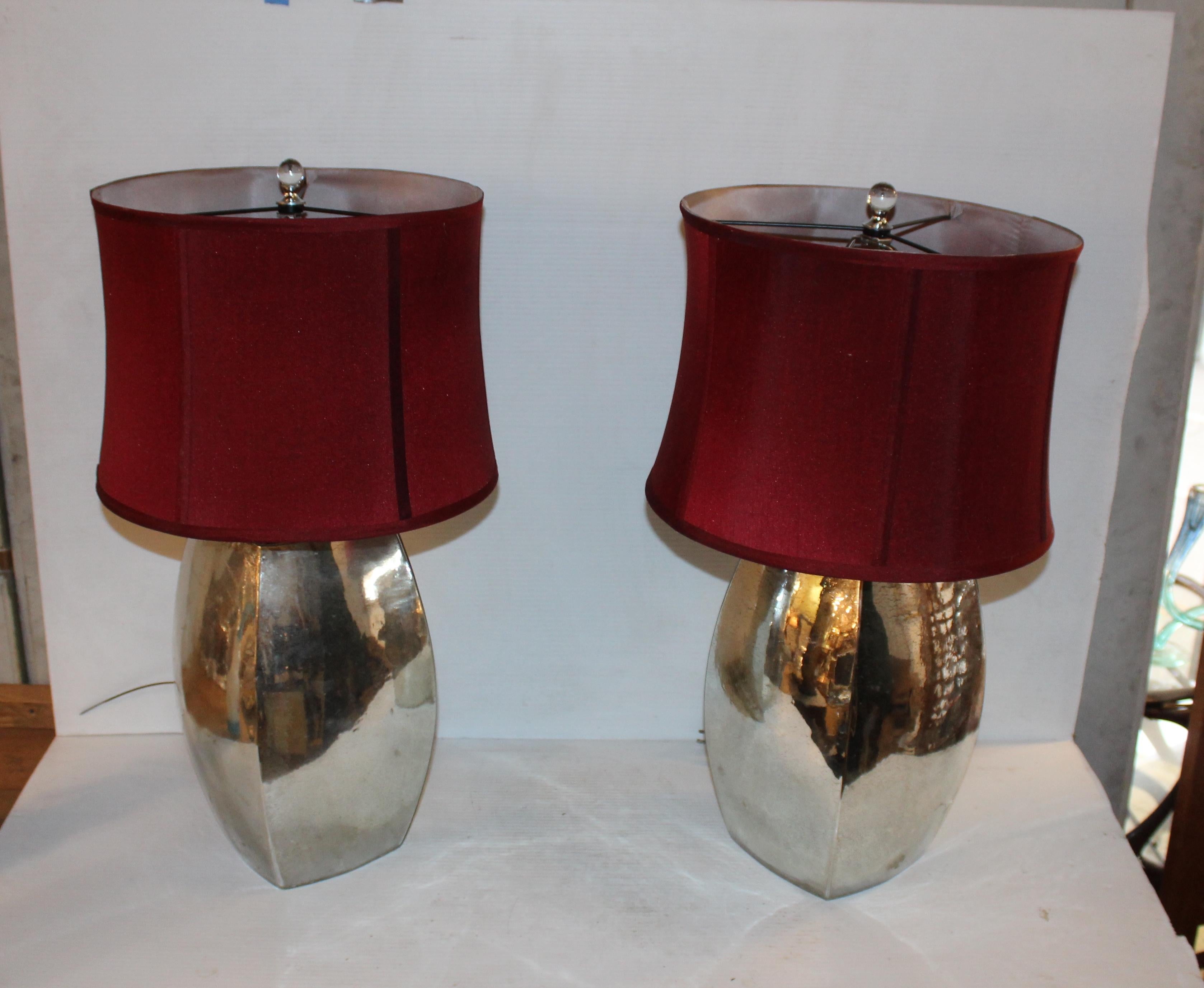 Elegante paire de lampes en verre Bon état - En vente à Brooklyn, NY