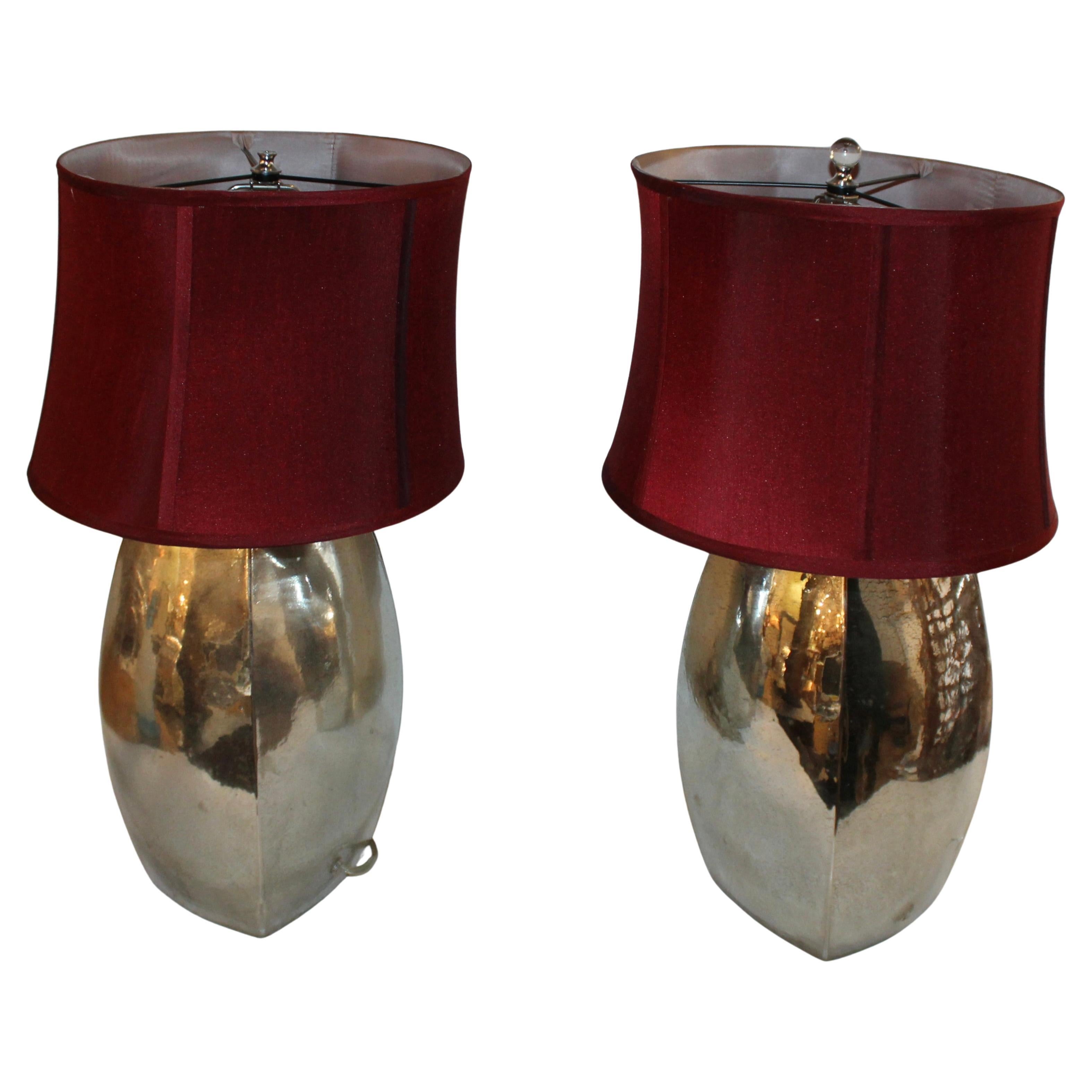 Elegante coppia di lampade in vetro