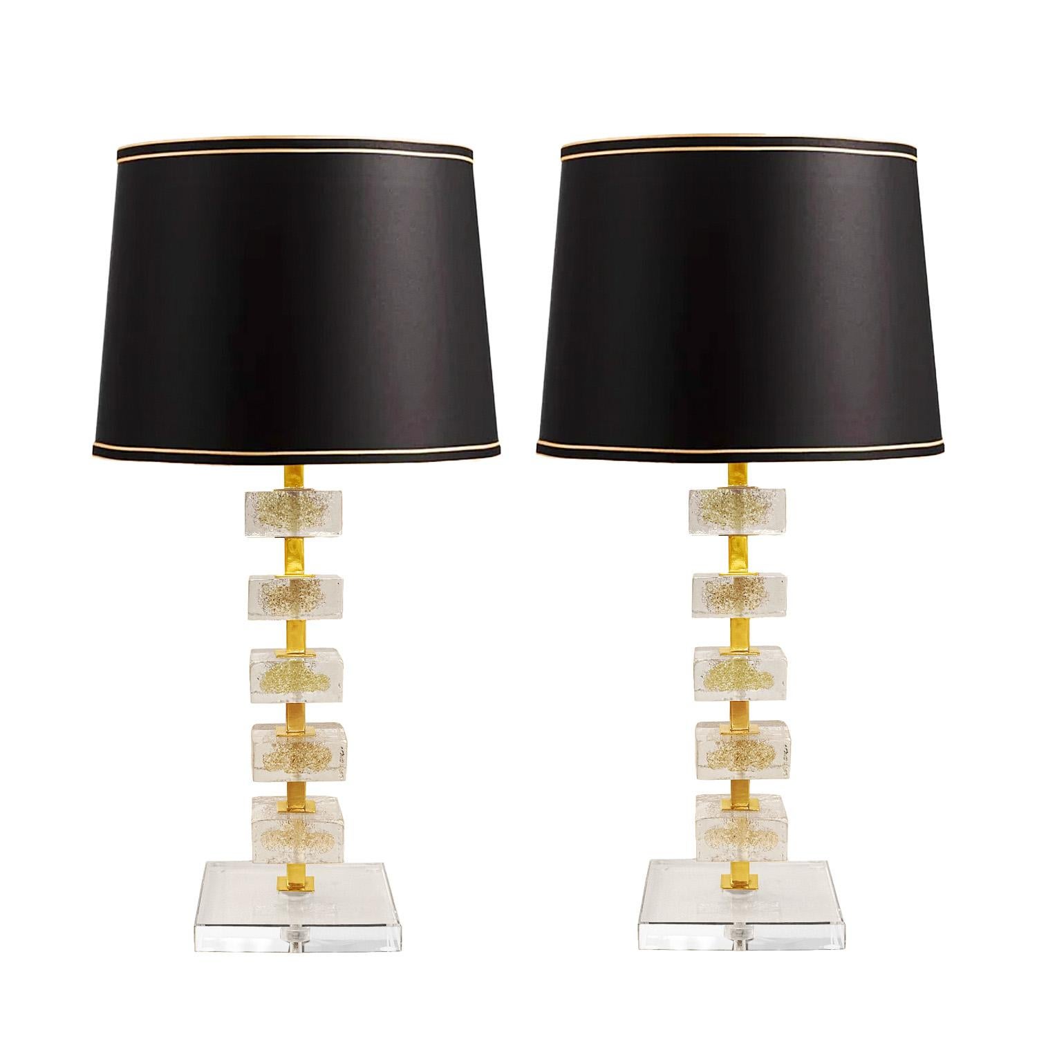 Elegantes Paar Tischlampen aus vergoldetem Murano-Glasblock (Moderne)