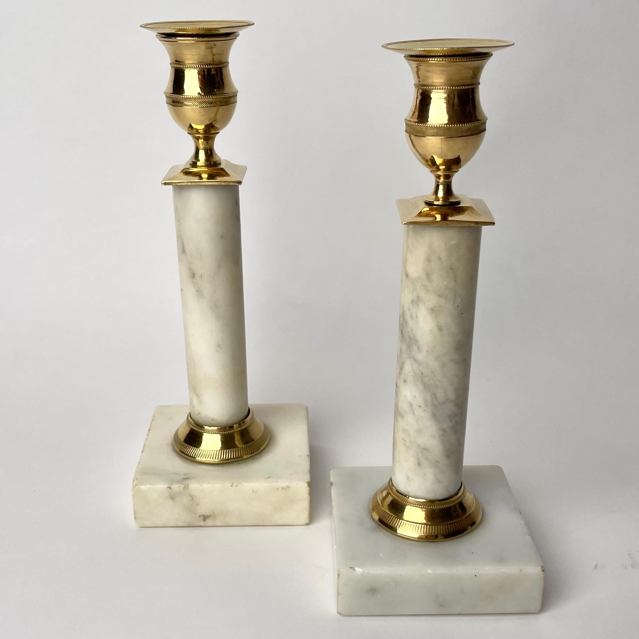 Swedish Elegant pair of Gustavian Carrara marble and Gilt brass Candlesticks from 1790s For Sale