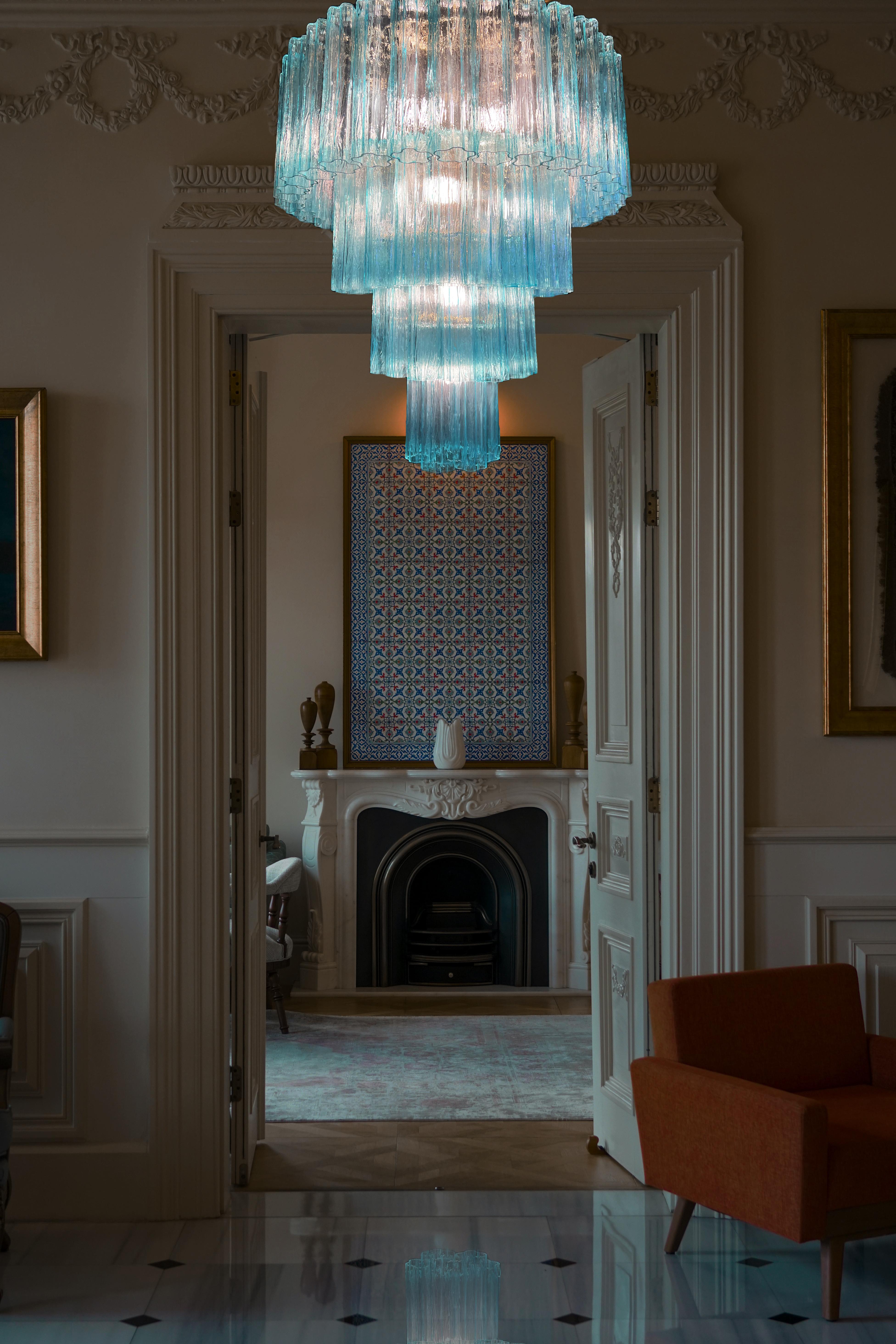 Elegant Pair of Italian Blue Chandeliers by Valentina Planta, Murano For Sale 2