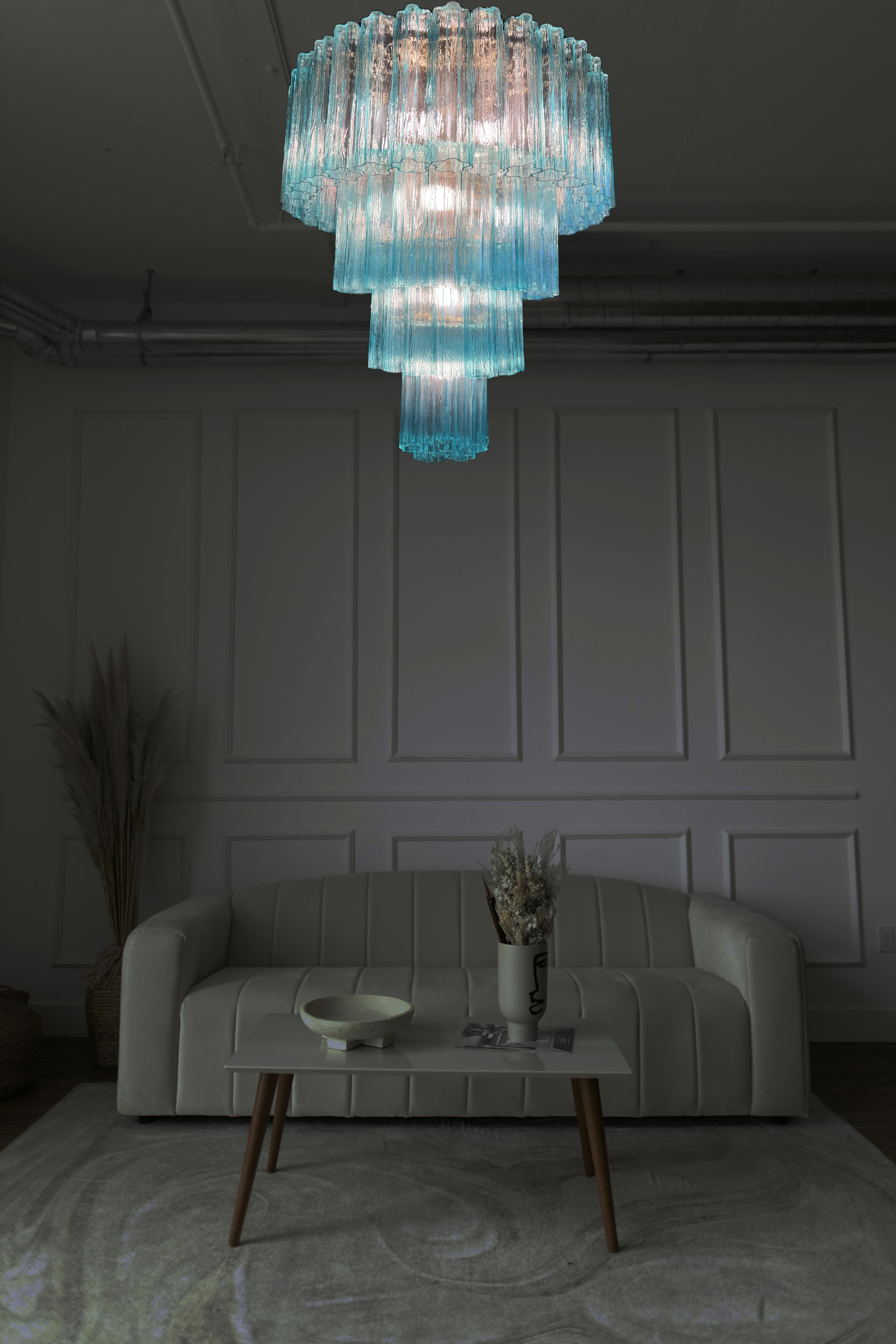 Elegant Pair of Italian Blue Chandeliers by Valentina Planta, Murano For Sale 3