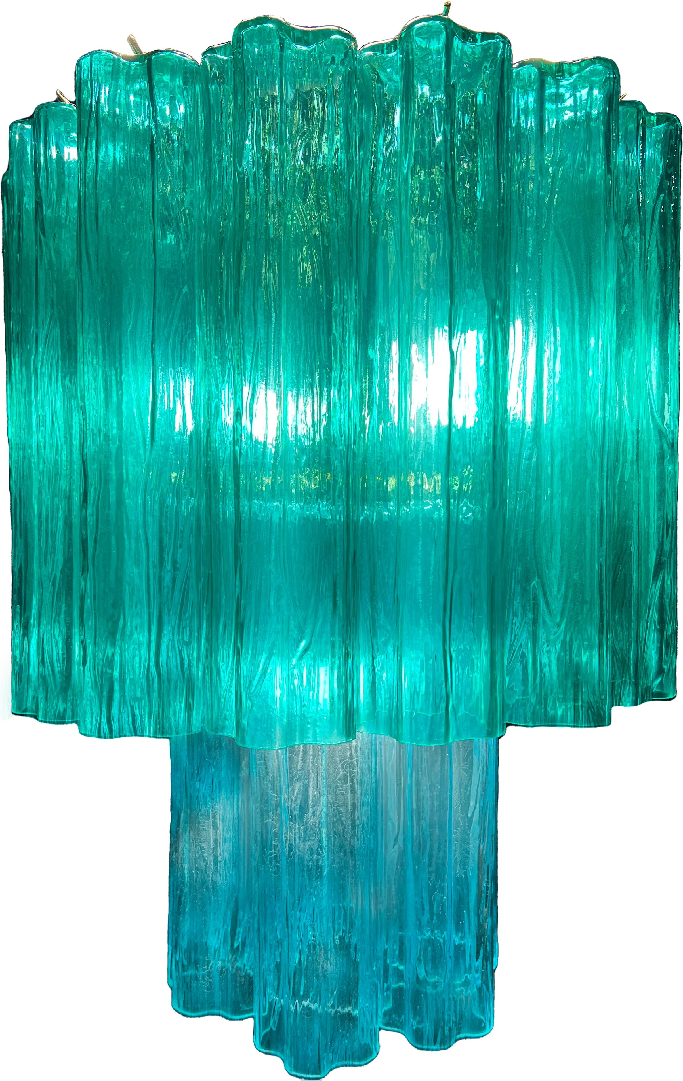 Contemporary Elegant Pair of Italian Emerald Chandeliers by Valentina Planta, Murano For Sale