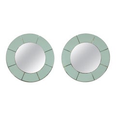 Elegante paire de miroirs muraux italiens en verre vert, dans le style de Fontana Arte