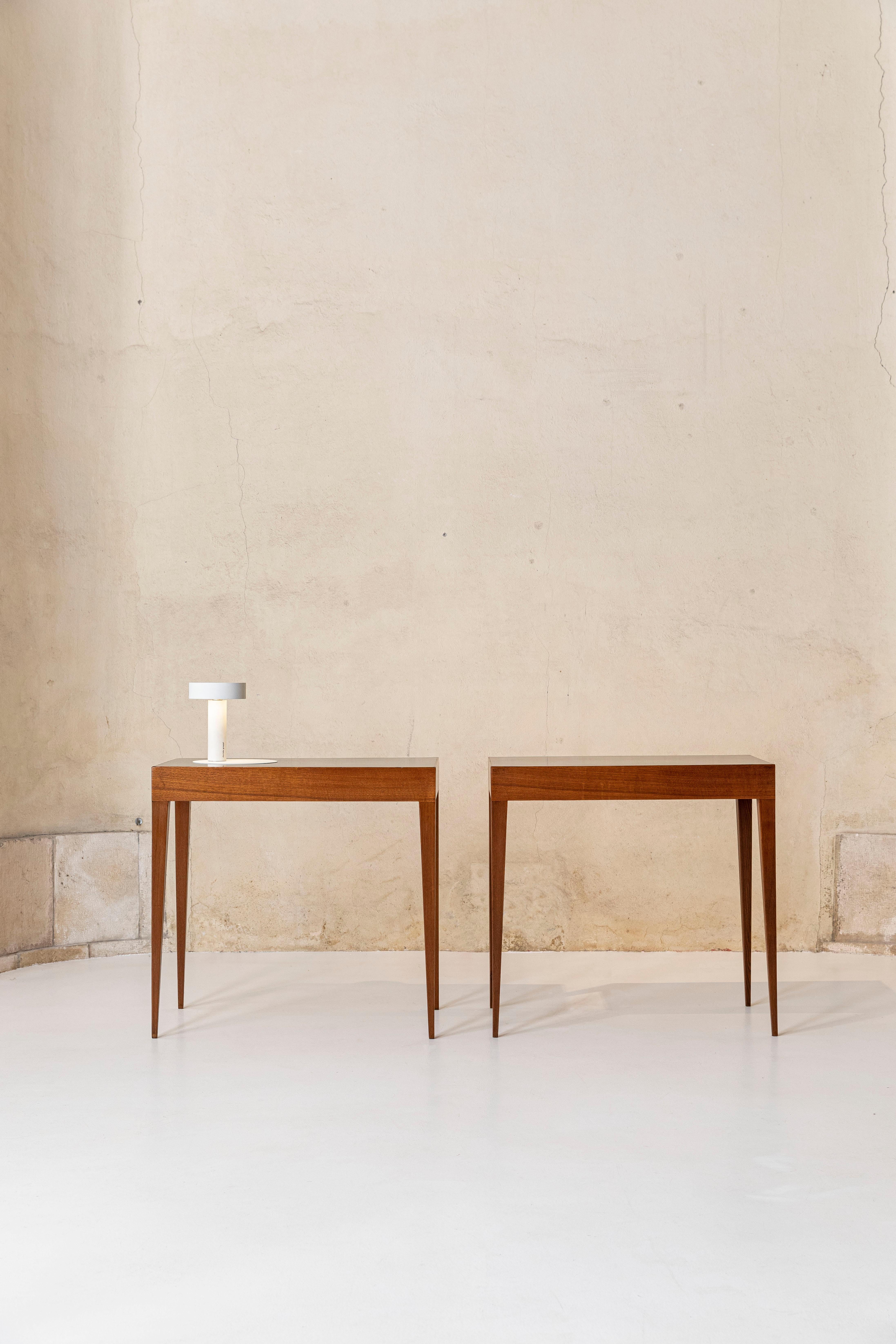 Chestnut Elegant Pair of Italian Midcentury Tables in the Style of Gio Ponti