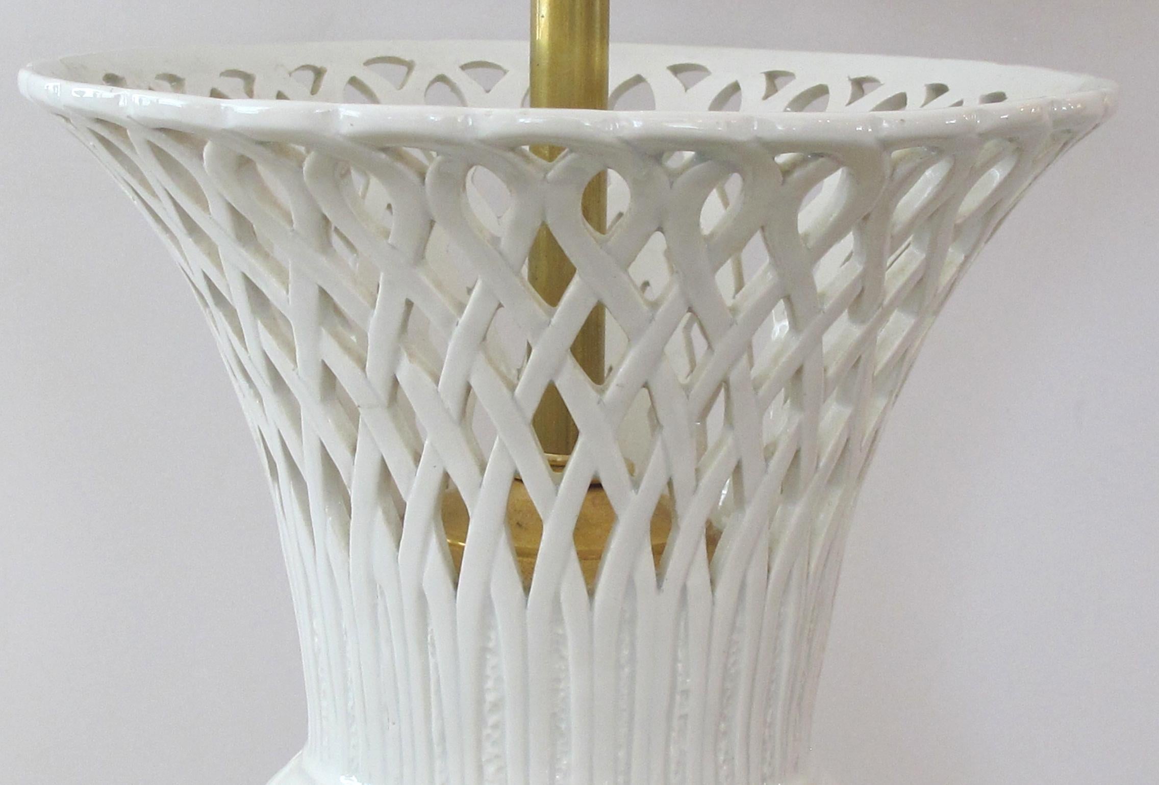 Porcelain Elegant Pair of Italian White-Glazed Basket-Weave Urn-Form Lamps For Sale