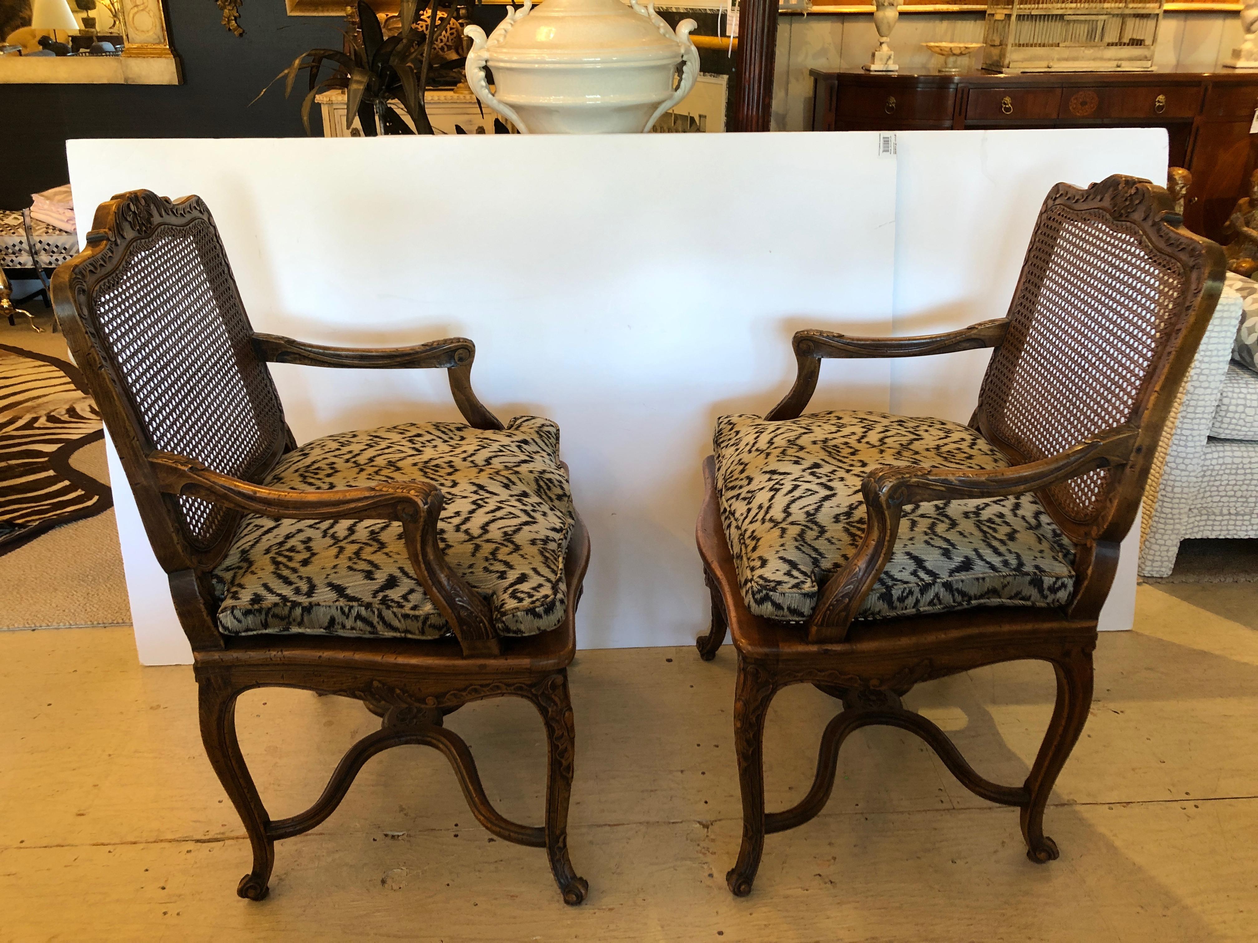 Elegant Pair of Large Carved Walnut French Fauteuil Armchairs 5