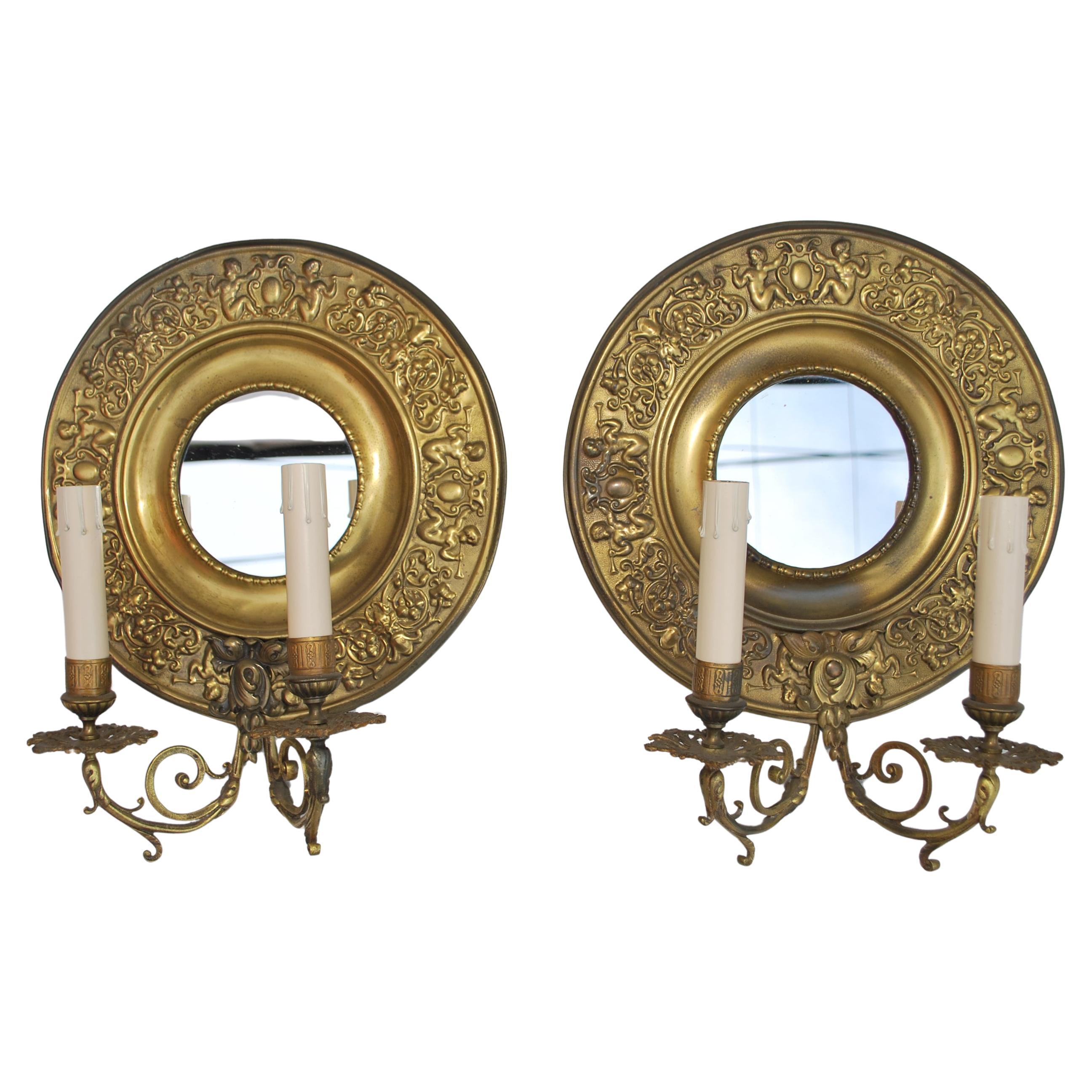 Elegante pareja de apliques franceses de finales del siglo XIX