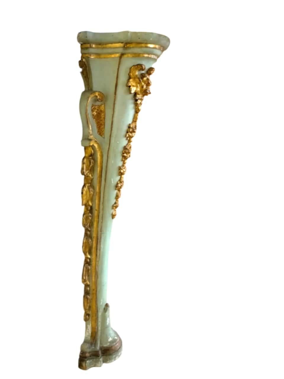 Hand-Carved Elegant pair of Louis XV wall columns For Sale