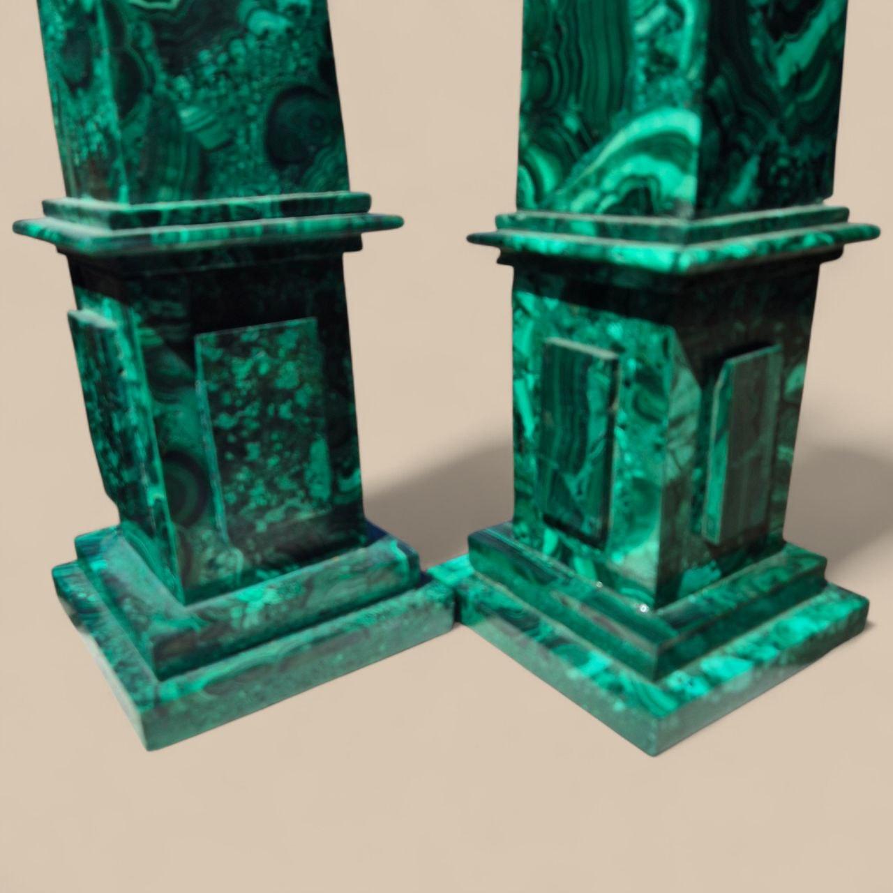 Elegant pair of malachite obelisks, 60 cm high, 19th century For Sale 2