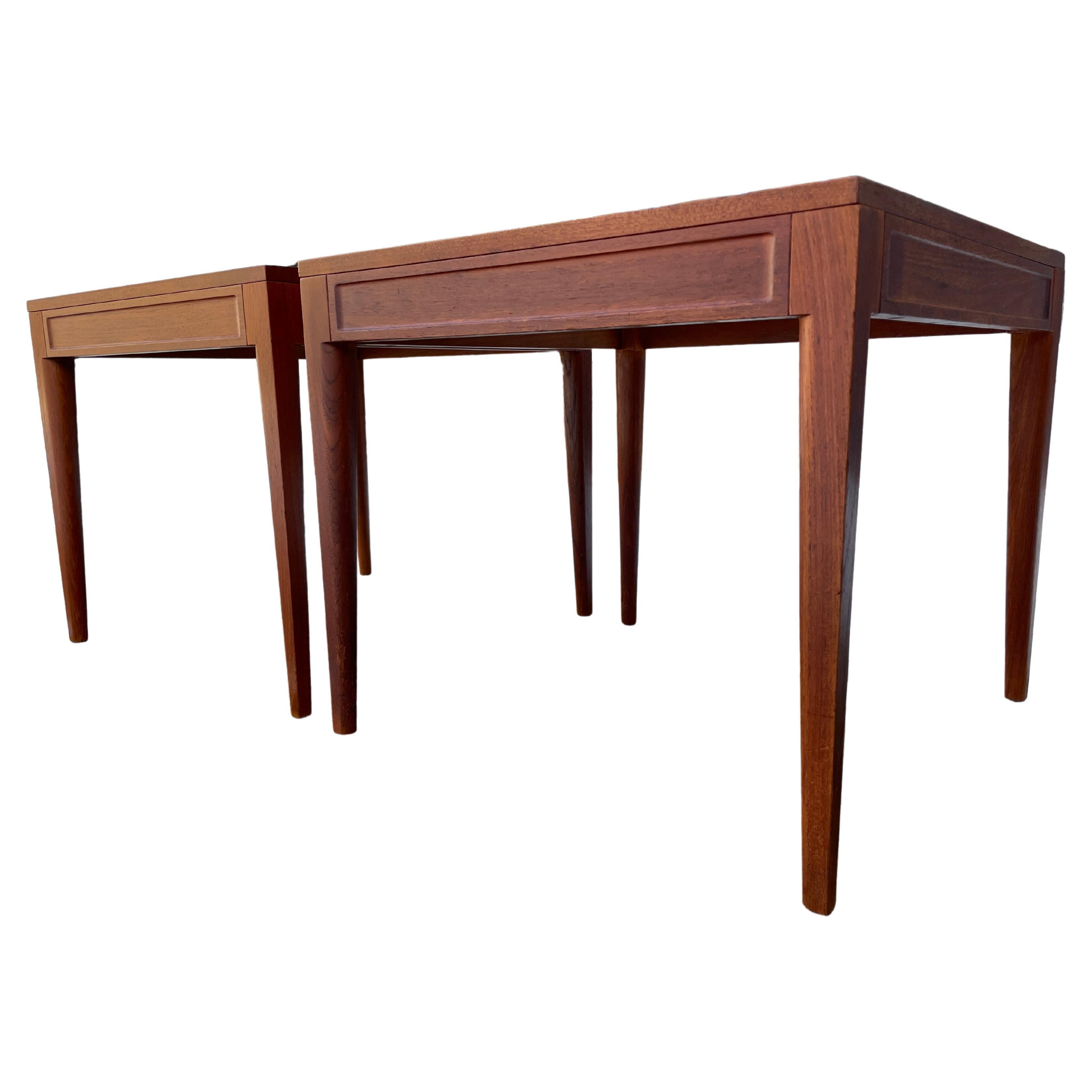 Elegant Pair of Mid-Century Modern Teak Side Tables or Nightstands