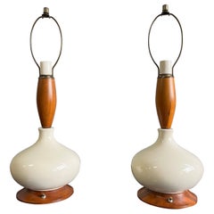 Elegant Pair of Midcentury Ceramic Table Lamps