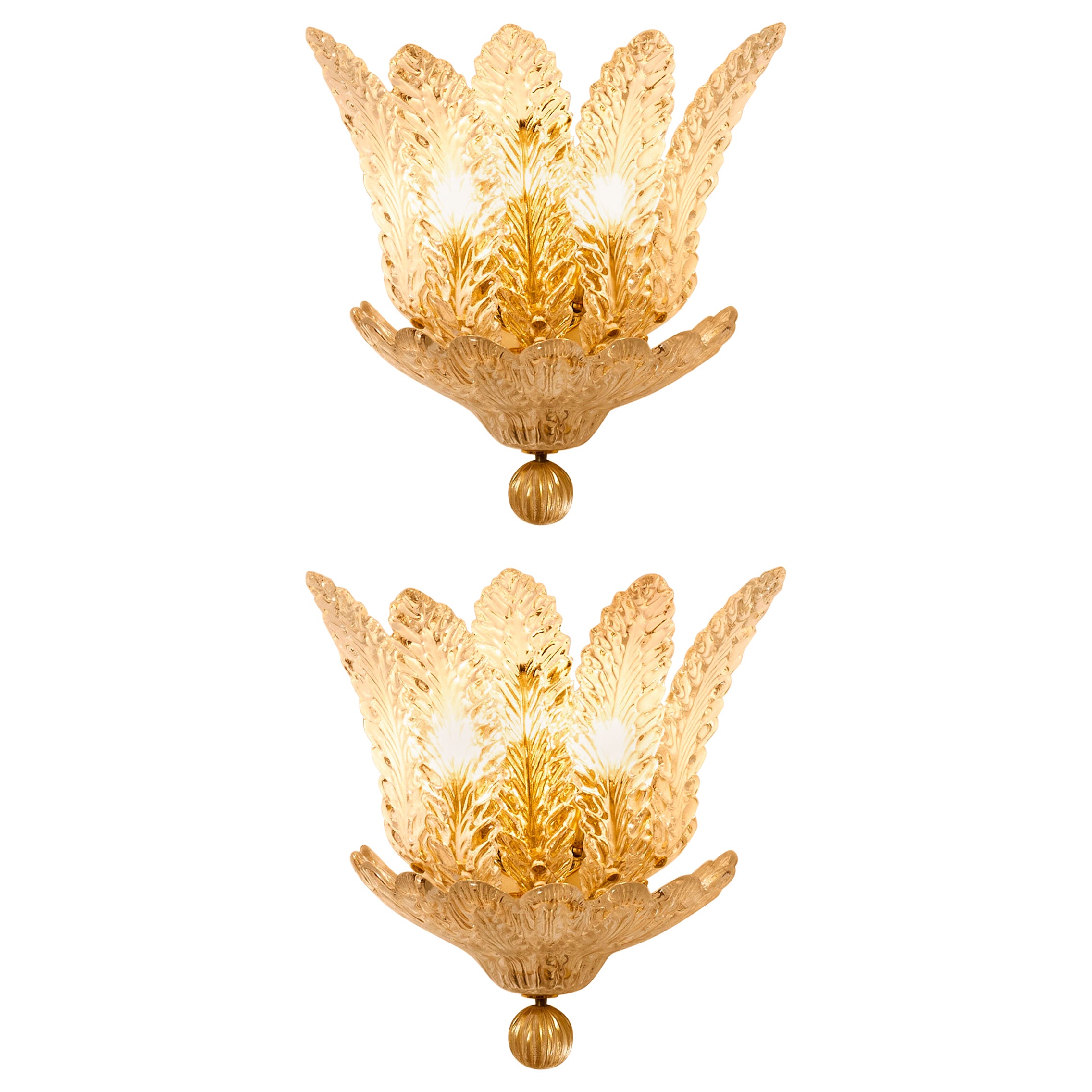 Elegante pareja de apliques de cristal de Murano