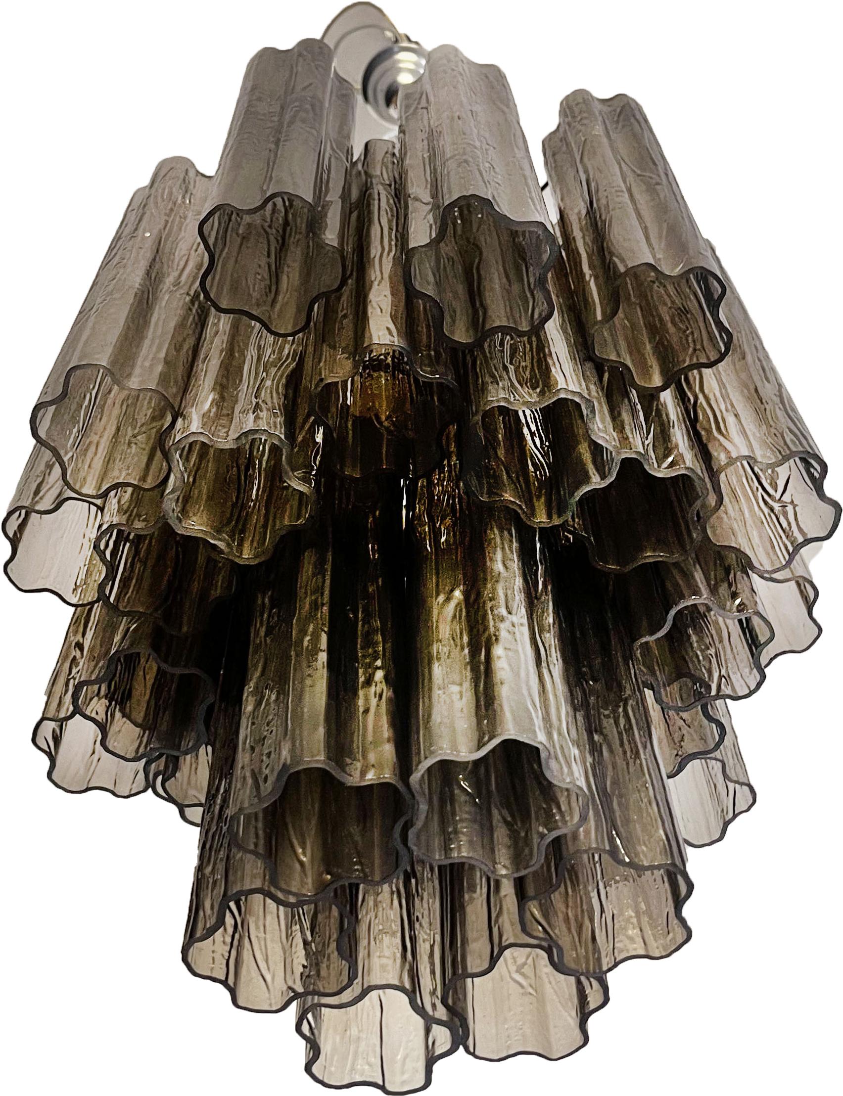 Elegant Pair of Murano Smoked Glass Tube Chandeliers In Good Condition For Sale In Budapest, HU