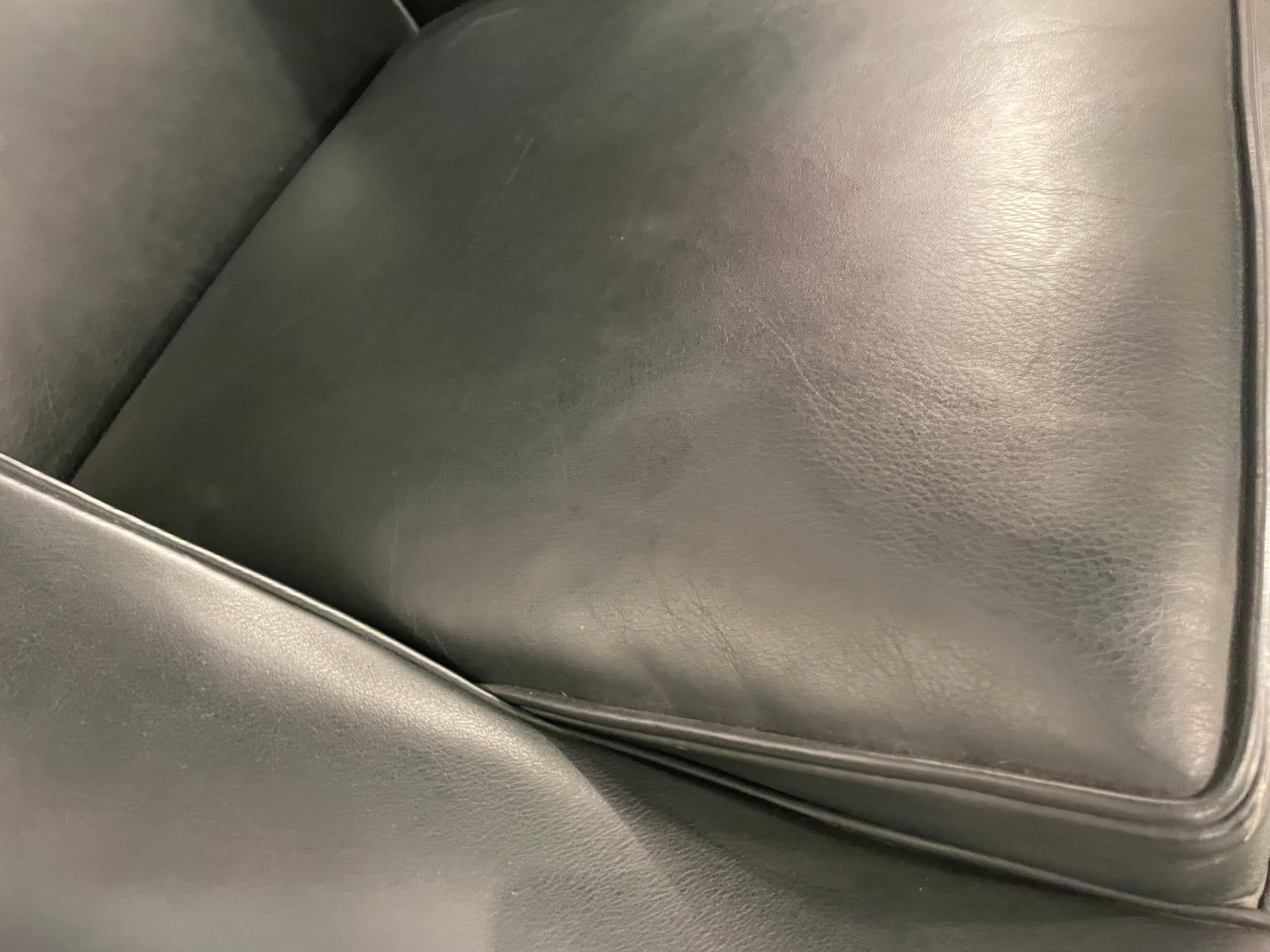 Mid-20th Century Elegant Pair of Neoclassical Leather Armchairs by Jacques Quinet, France 1948. For Sale