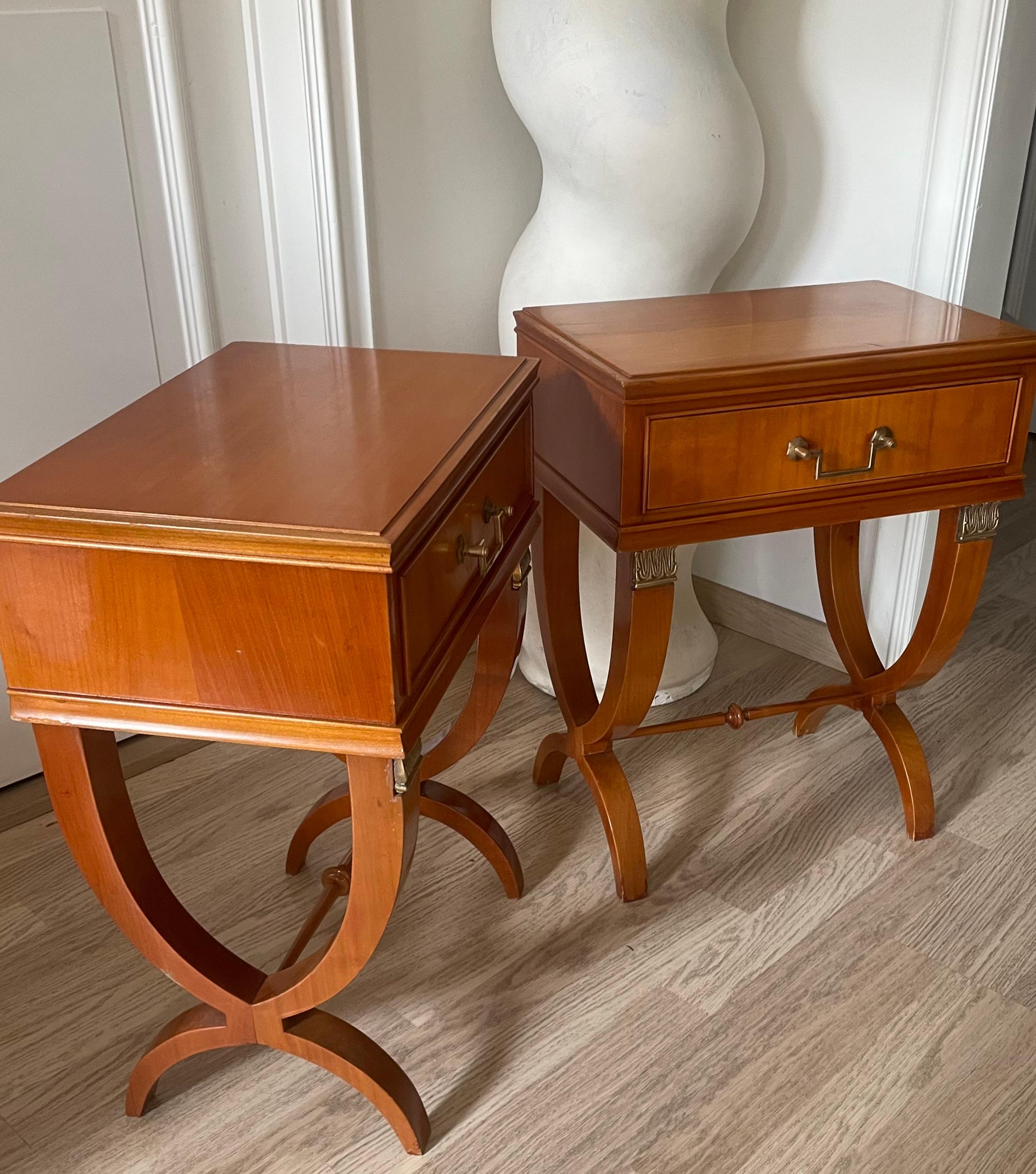Elegant pair of cherry wood side tables.
One drawer and brass details.
By De Coene Frères- Belgium 1960.