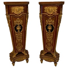 Elegant pair of pedestal in maraquetry and bronze 19TH century