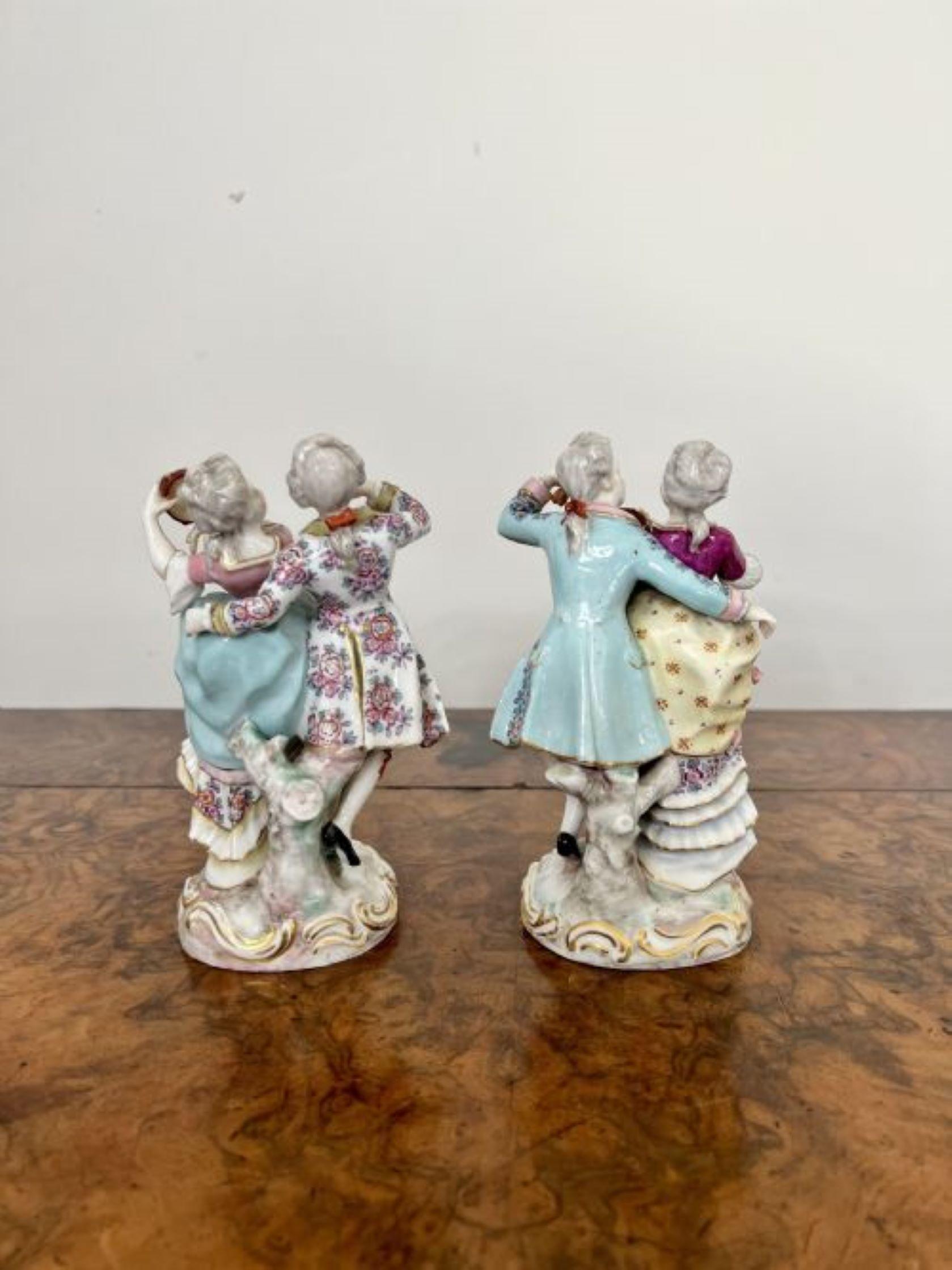 Elegant pair of quality antique 19th century porcelain Meissen figurines  For Sale 1