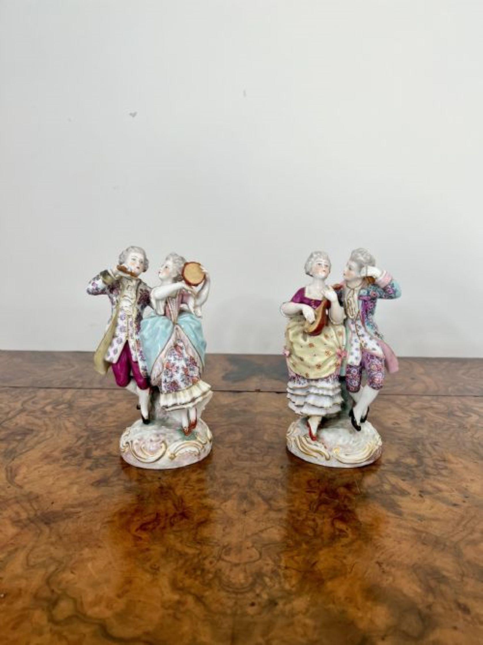 Elegant pair of quality antique 19th century porcelain Meissen figurines  For Sale 2