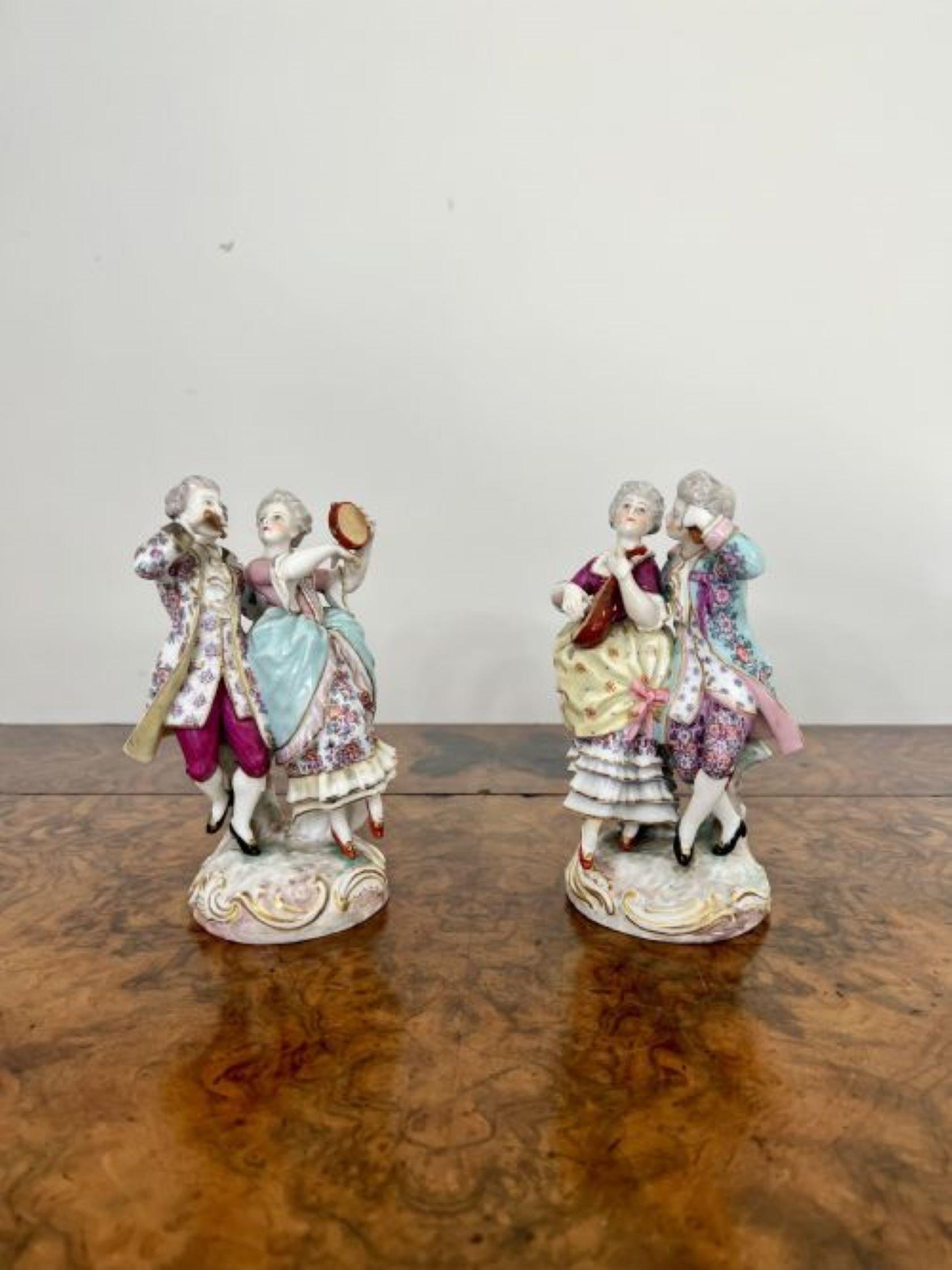 Elegant pair of quality antique 19th century porcelain Meissen figurines  For Sale 3