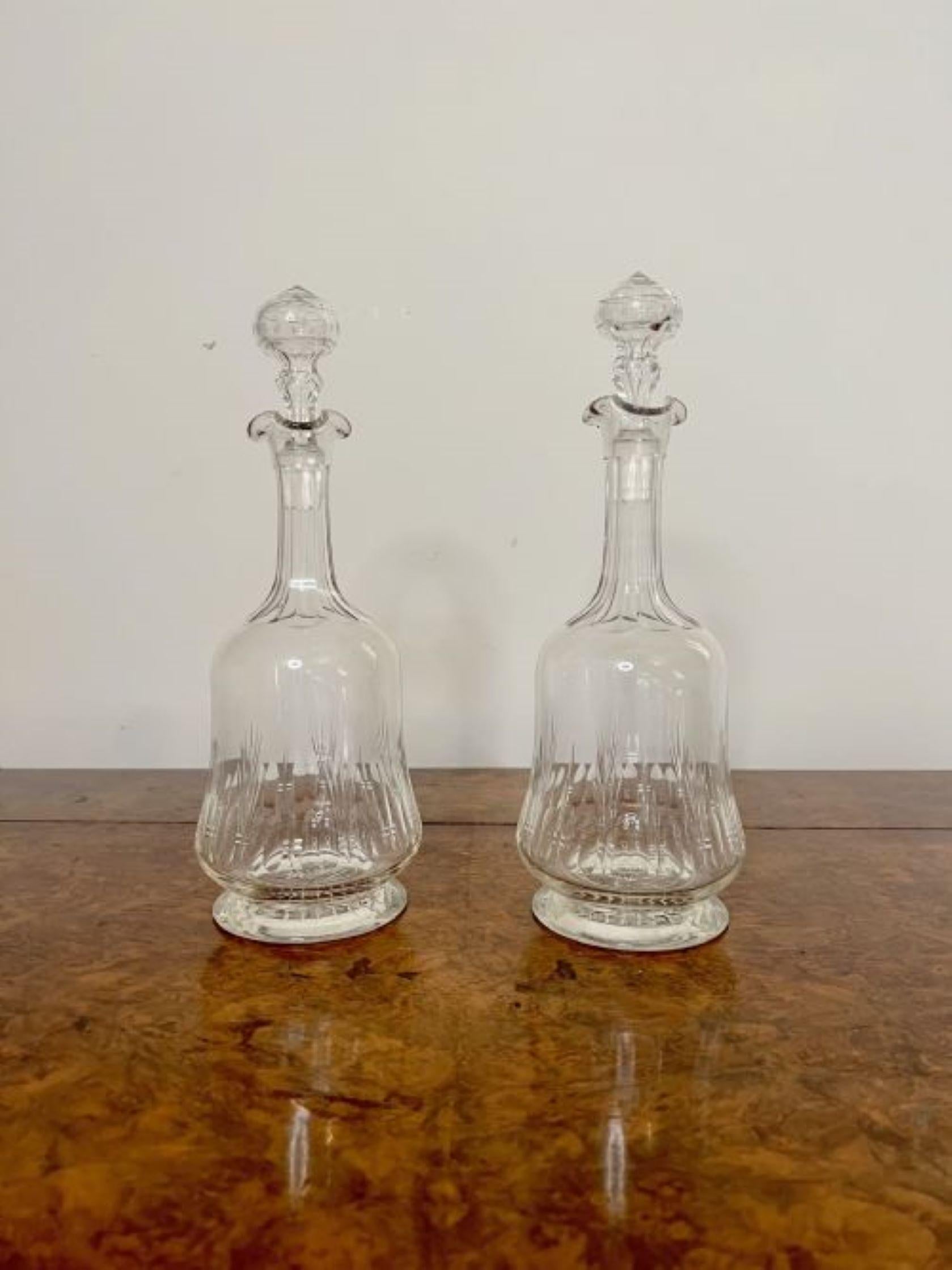 Elegant pair of quality antique Victorian decanters  In Good Condition For Sale In Ipswich, GB